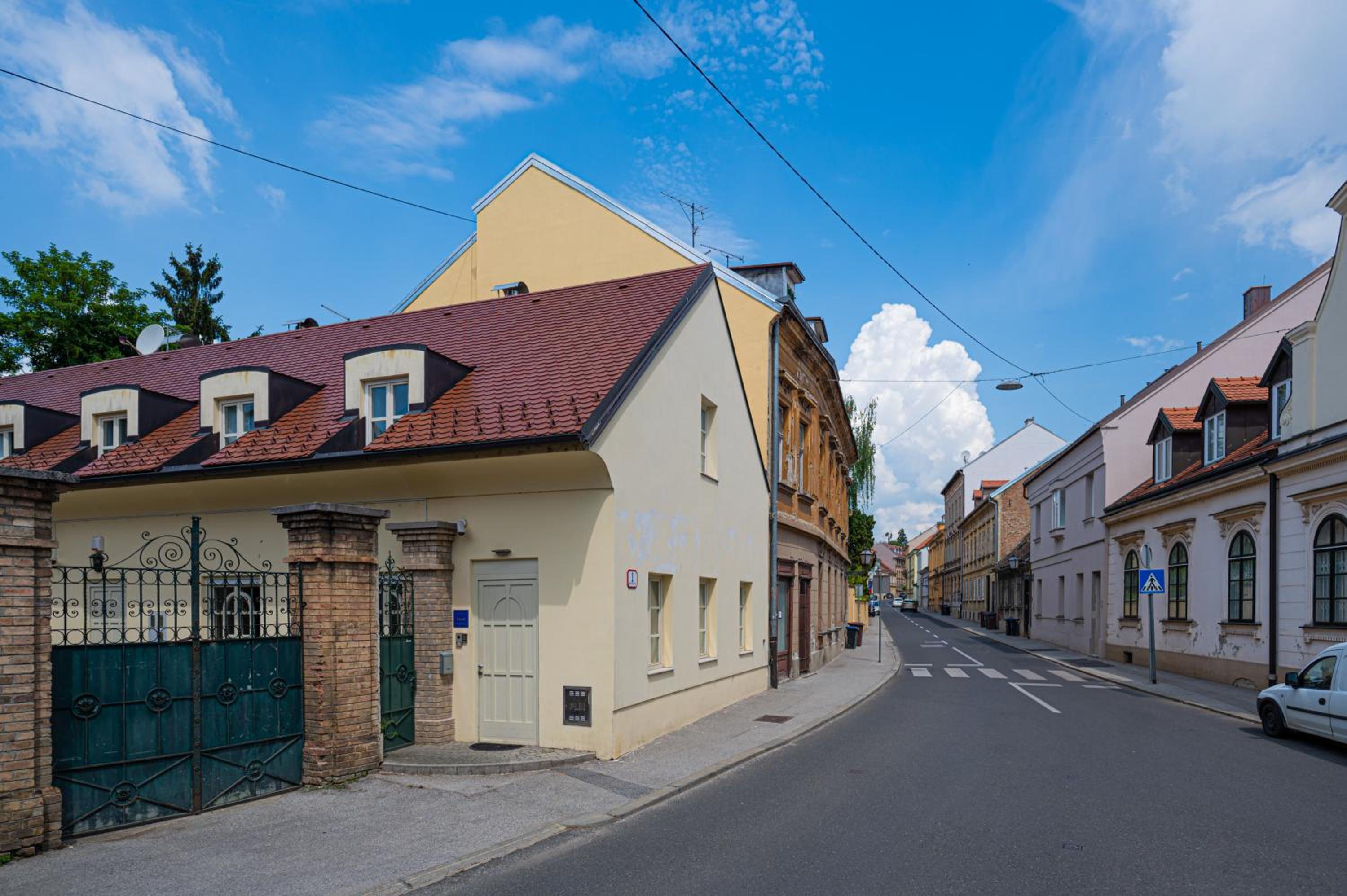 Photo 43