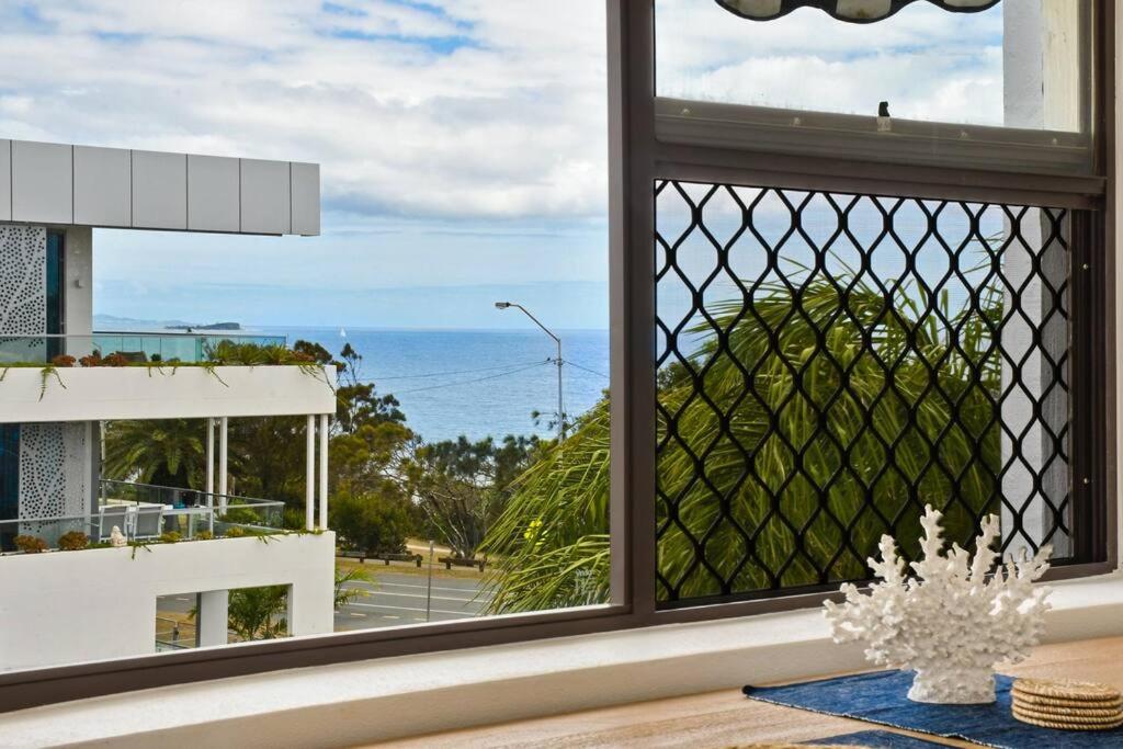 Coastal Chic Apartment - Mooloolaba and Alex