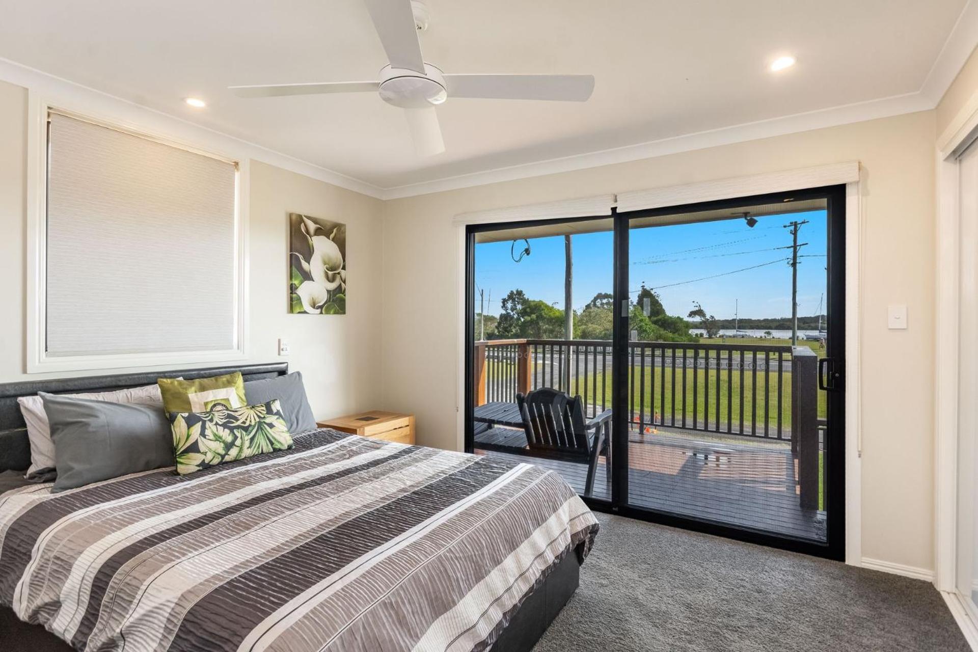 Bayview Beach House - Pet Friendly Holiday Home with a Pool - Holiday Yamba