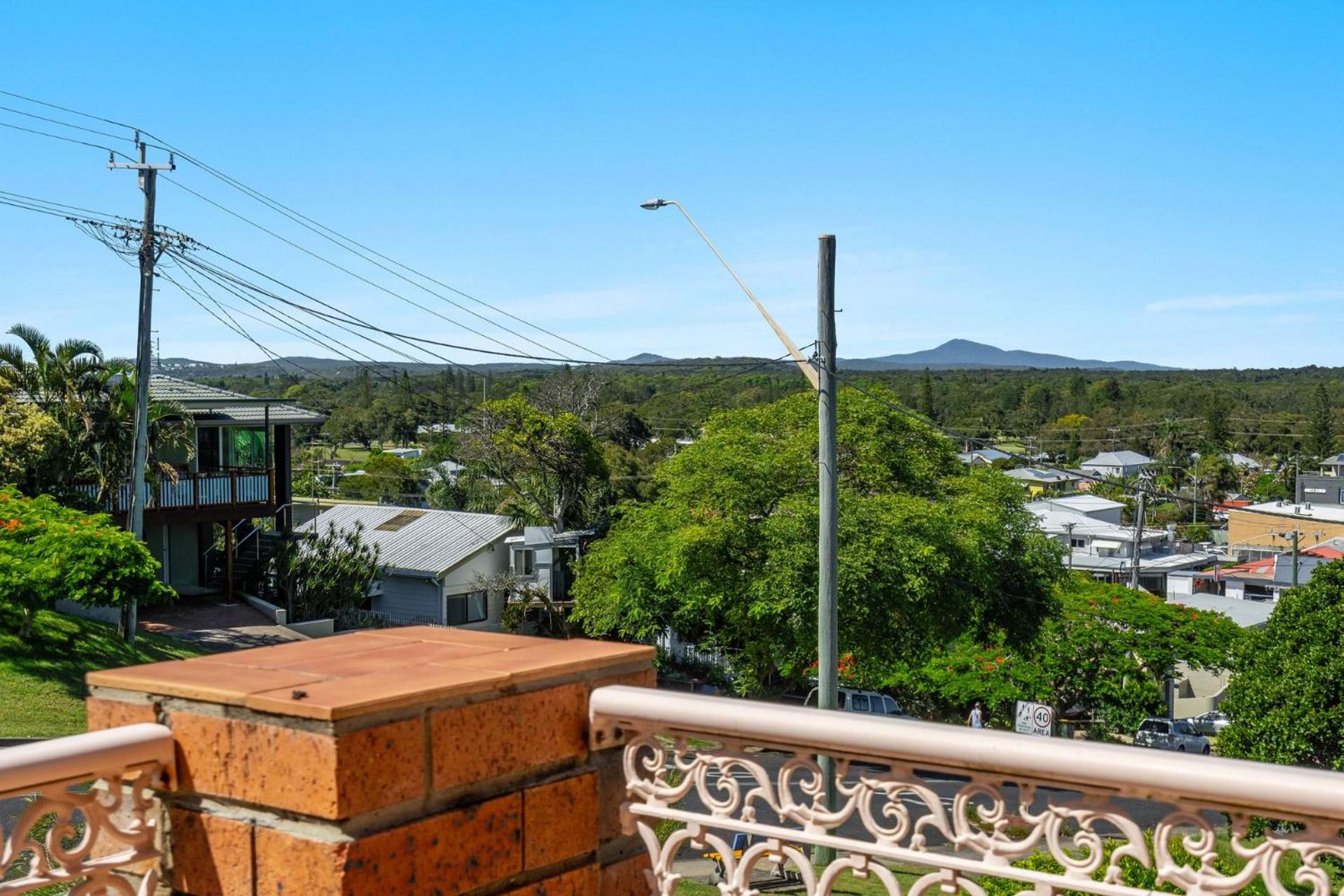 High ON Hill - Big, Bold & Beautiful - Holiday Yamba