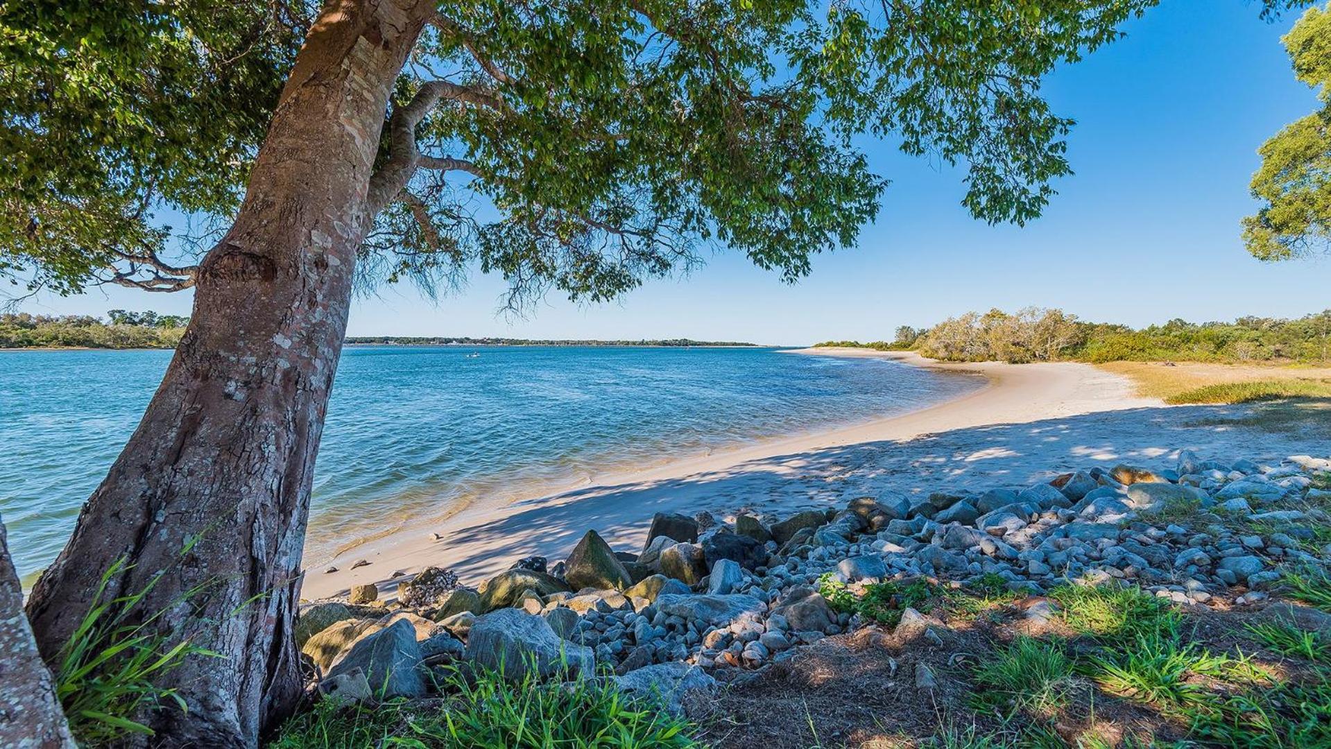 Peninsula Court Unit 10 - Absolute Riverside Bliss - Holiday Yamba