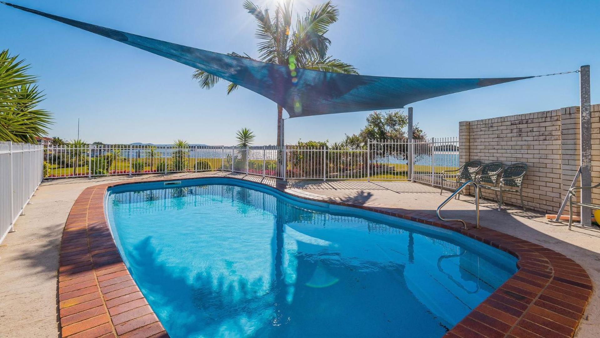 Peninsula Court Unit 9 - Absolute Waterfront Escape - Holiday Yamba