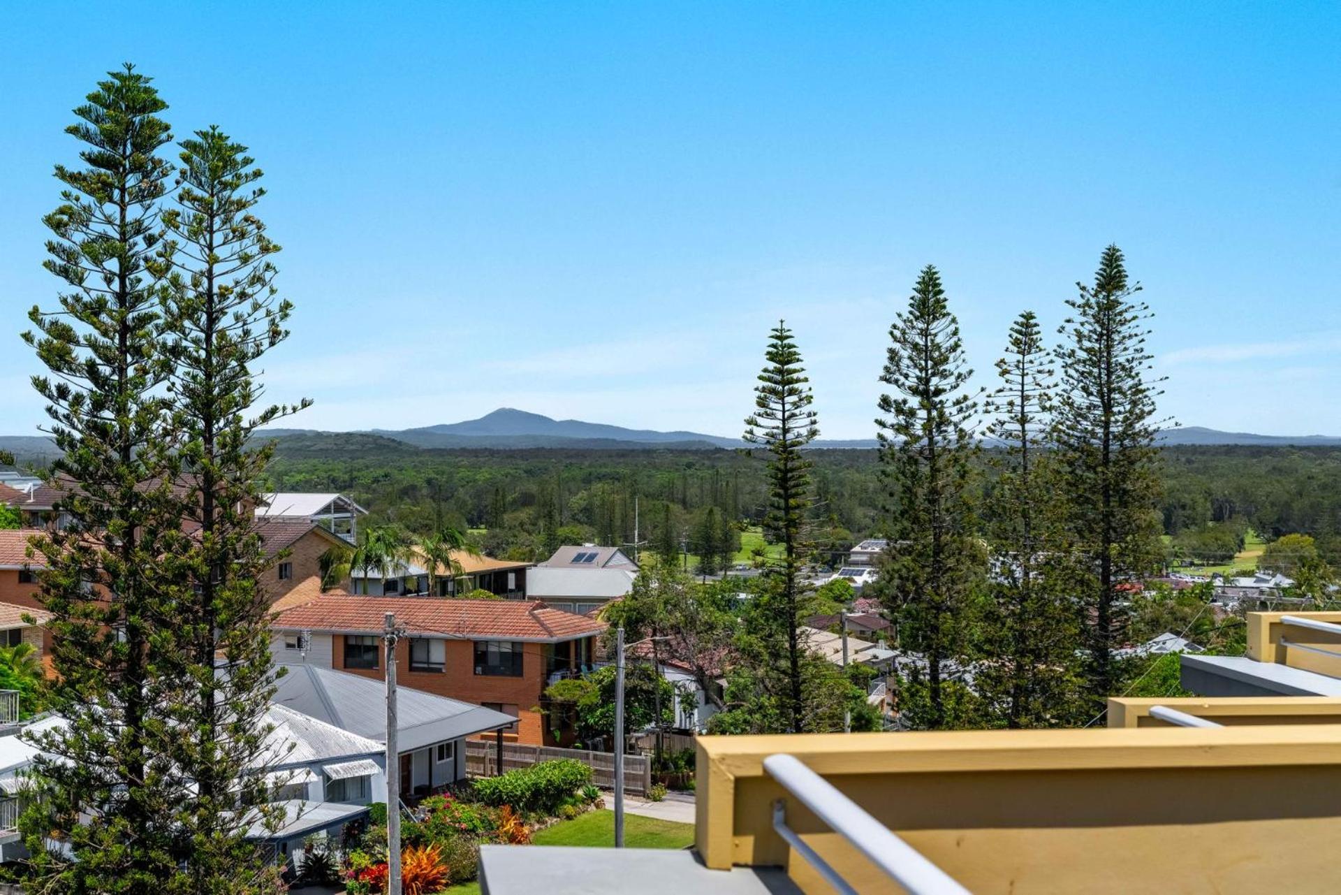 Seaspray 1 - Stones throw from Main Beach - Holiday Yamba