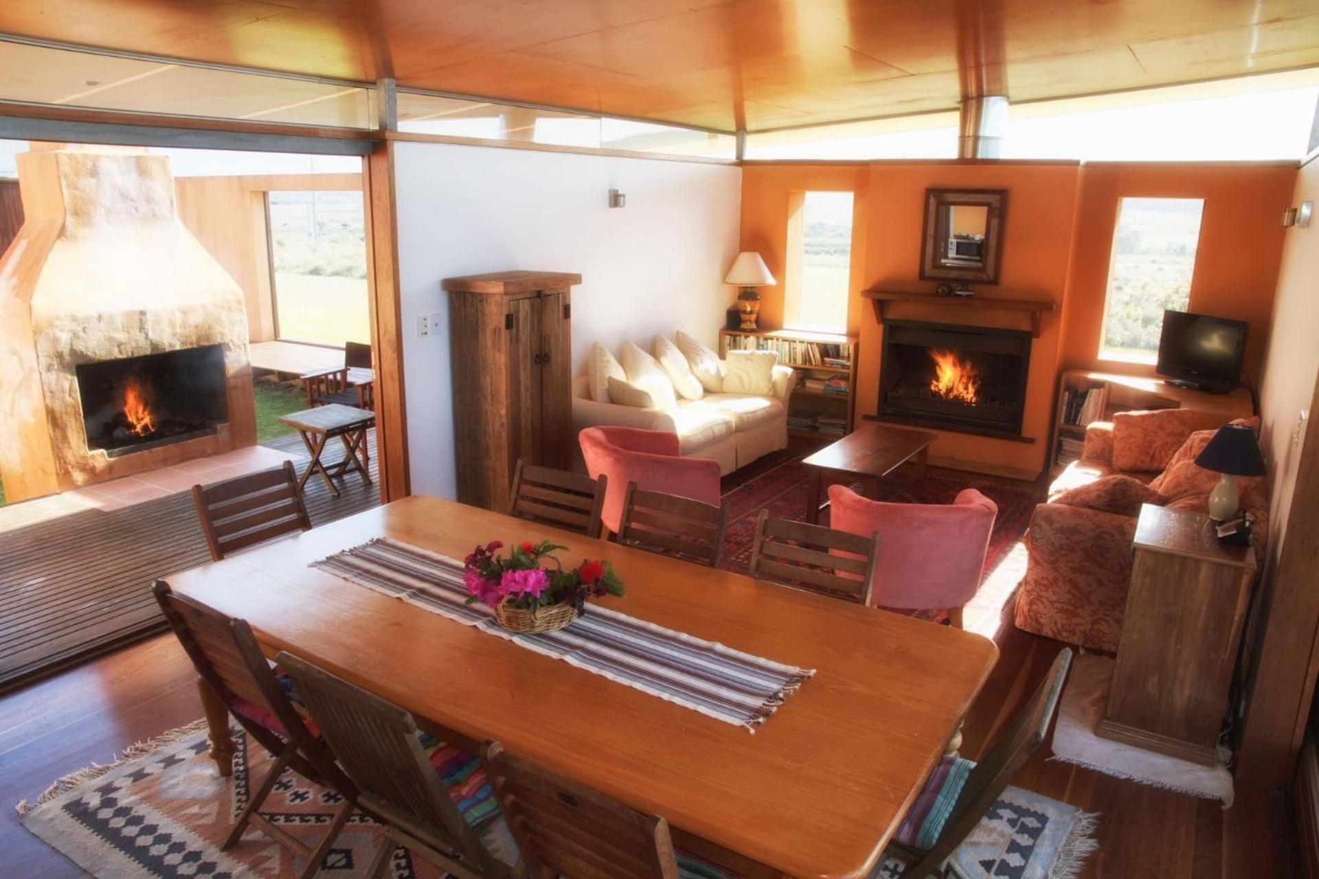 Toumbaal Plains - Exquisite architecturally designed home