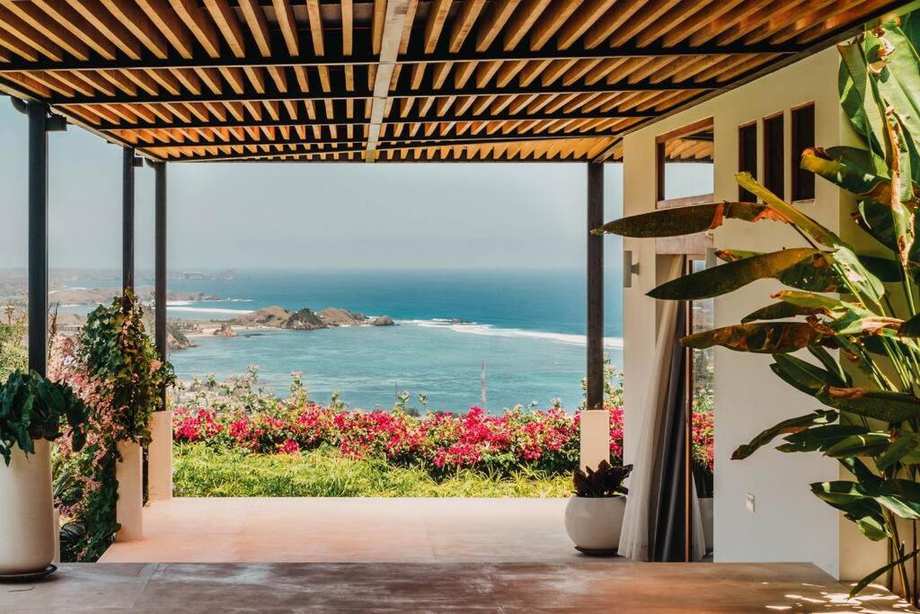 VILLA SERENA LOMBOK - Sustainable Kuta Sea View view 3