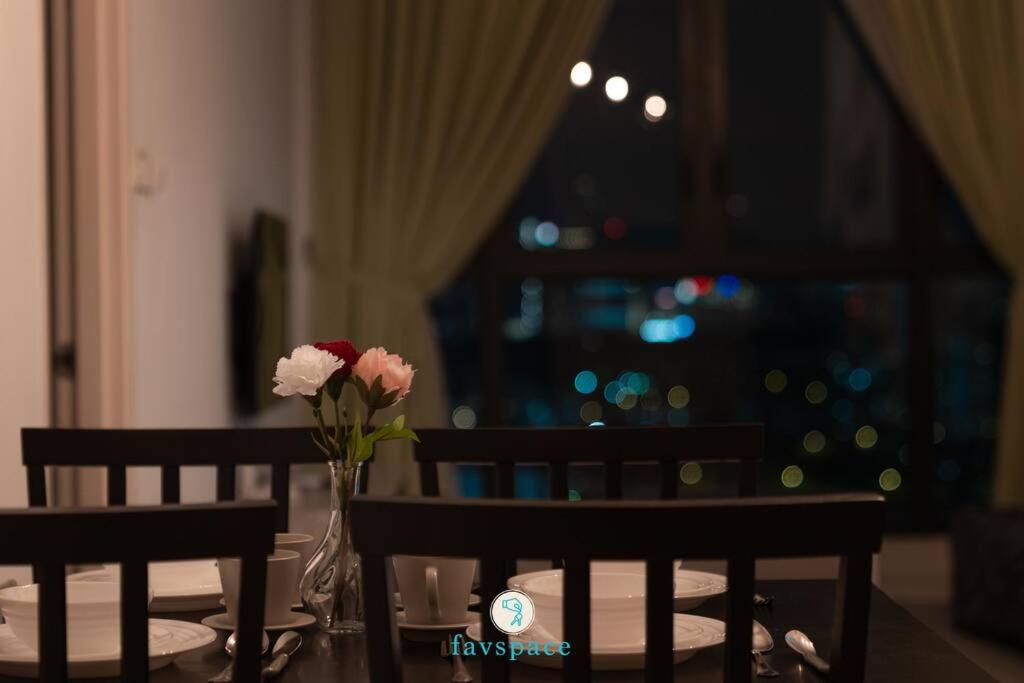 Lovely 4-bedroom condo with pool for 6 pax - Cheras