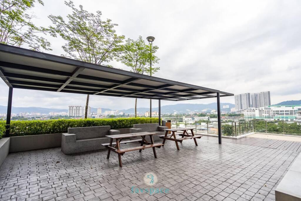 Lovely 4-bedroom condo with pool for 6 pax - Cheras