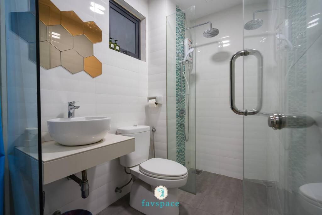 Lovely 4-bedroom condo with pool for 6 pax - Cheras