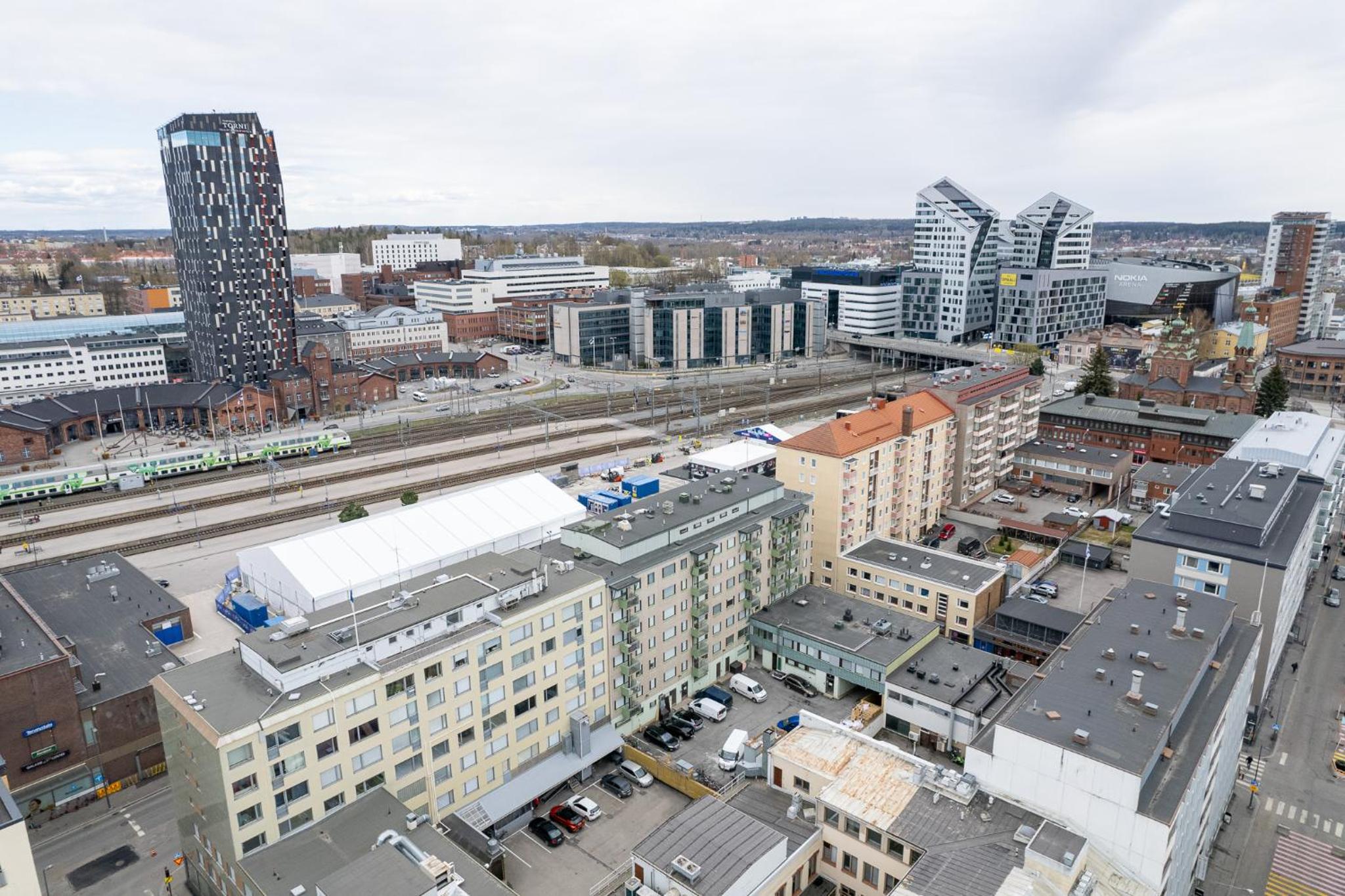 1BR next to Railway Station & Nokia Arena view 2