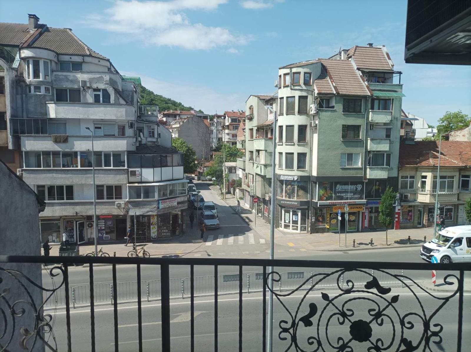 Studio Apartament 6 - Vasil Aprilov Plovdiv view 5