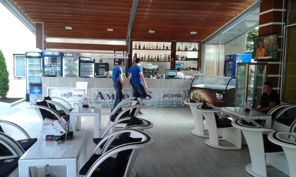 restaurant