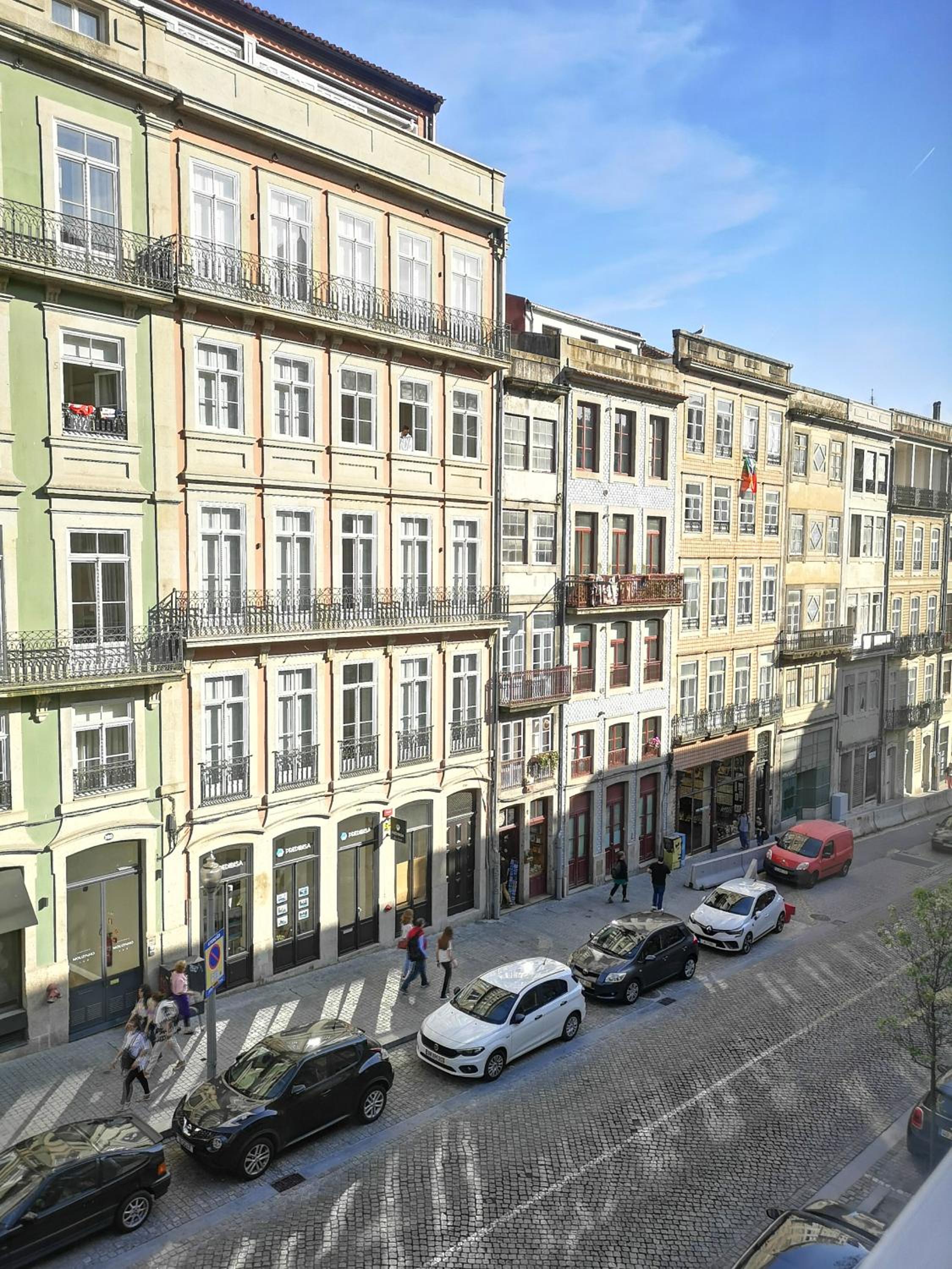 Mouzinho 129 - Carvalho view 2