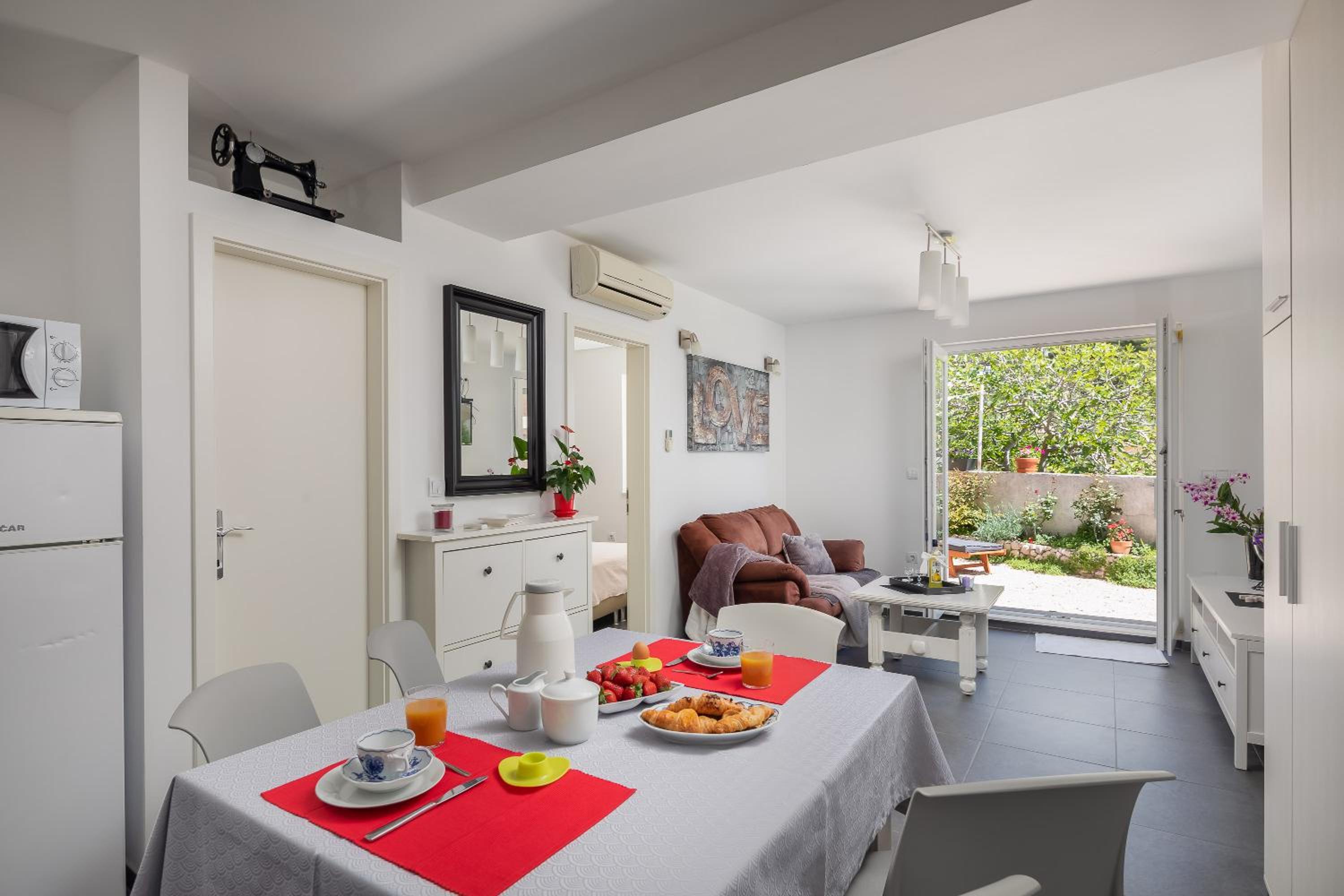 Seaside Apartment Kamelia view 4