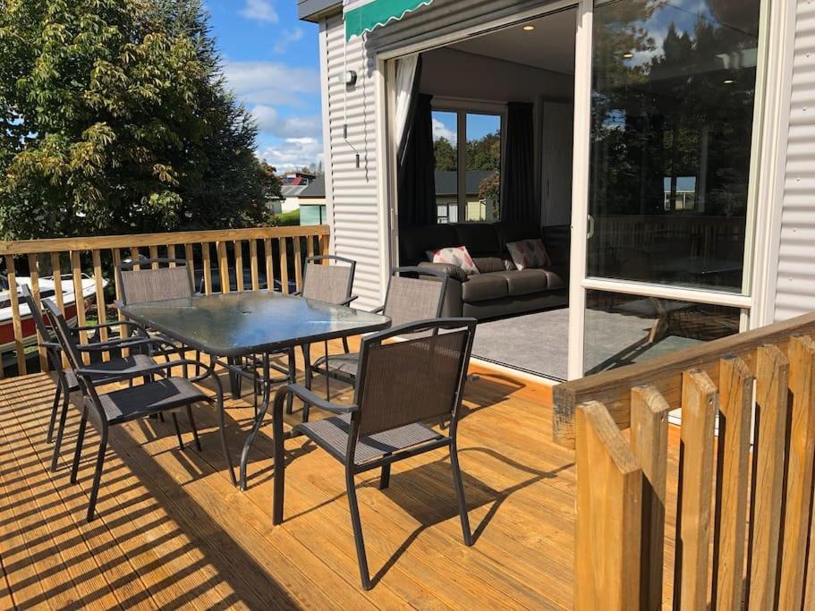 Hotel Fergus Hideaway - Image 1