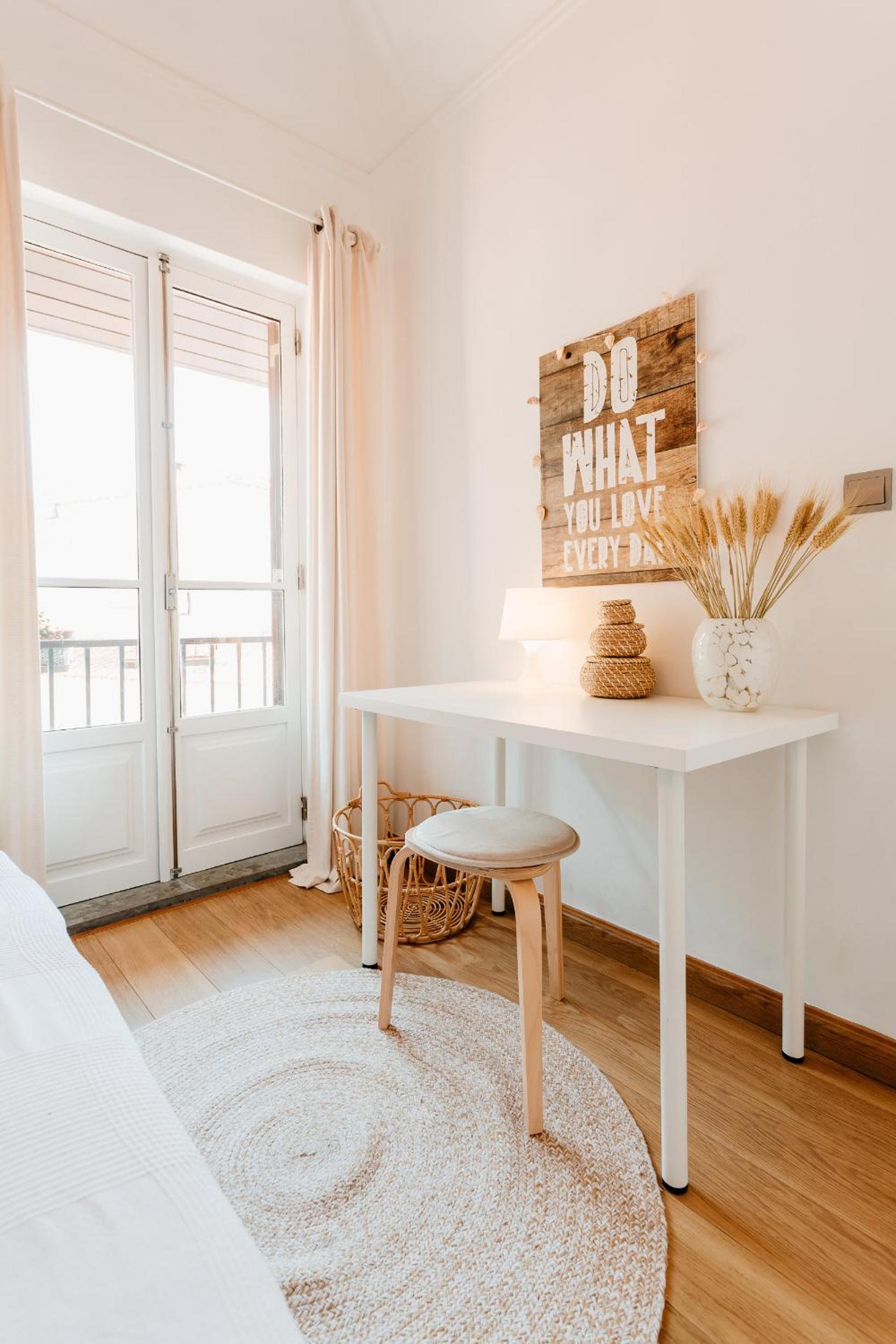 One bedroom apartment in historic center of Cascais, walking distance to the beach view 3