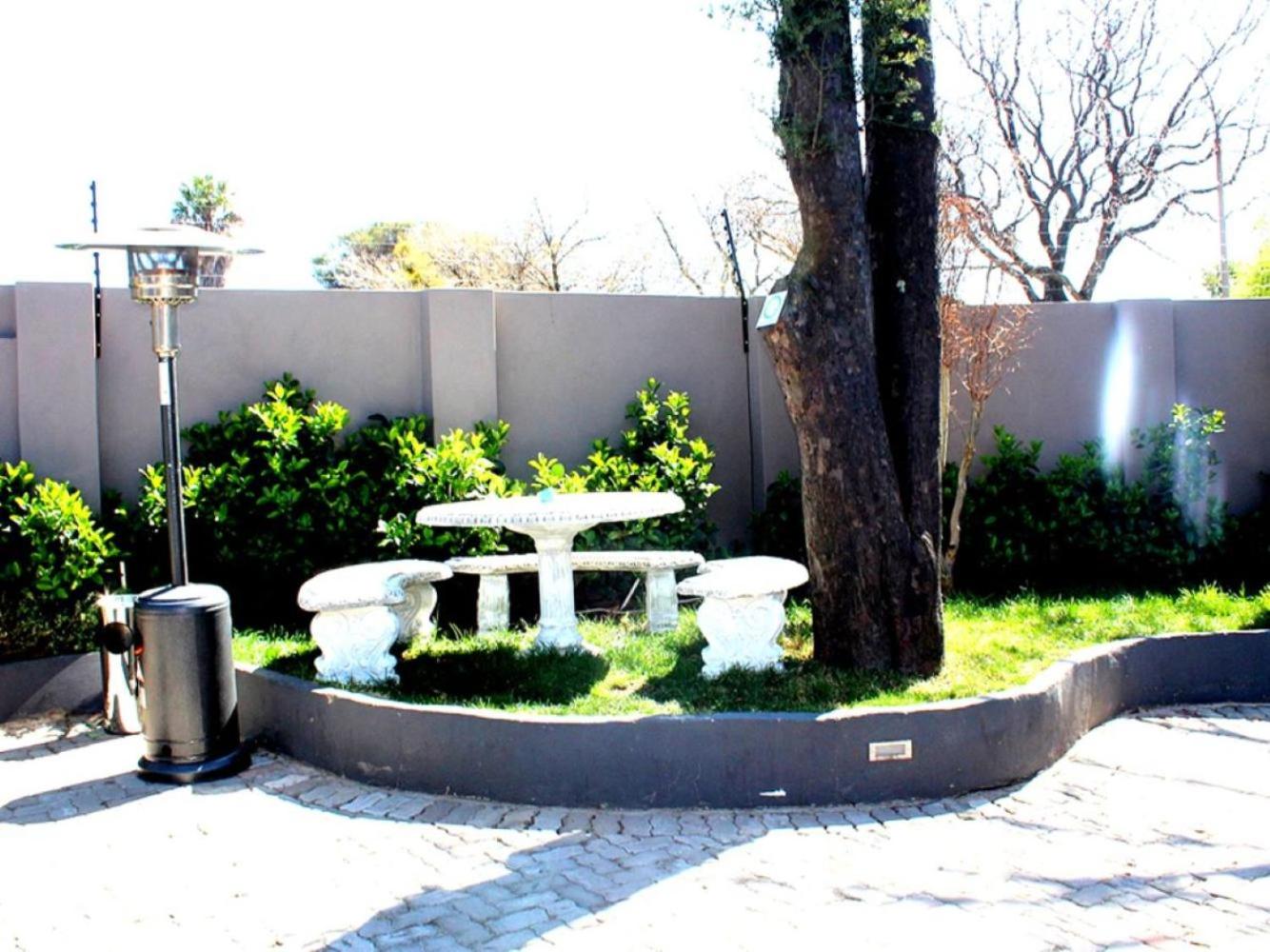 Comfort e Casa Lodge Near OR Tambo Airport view 5