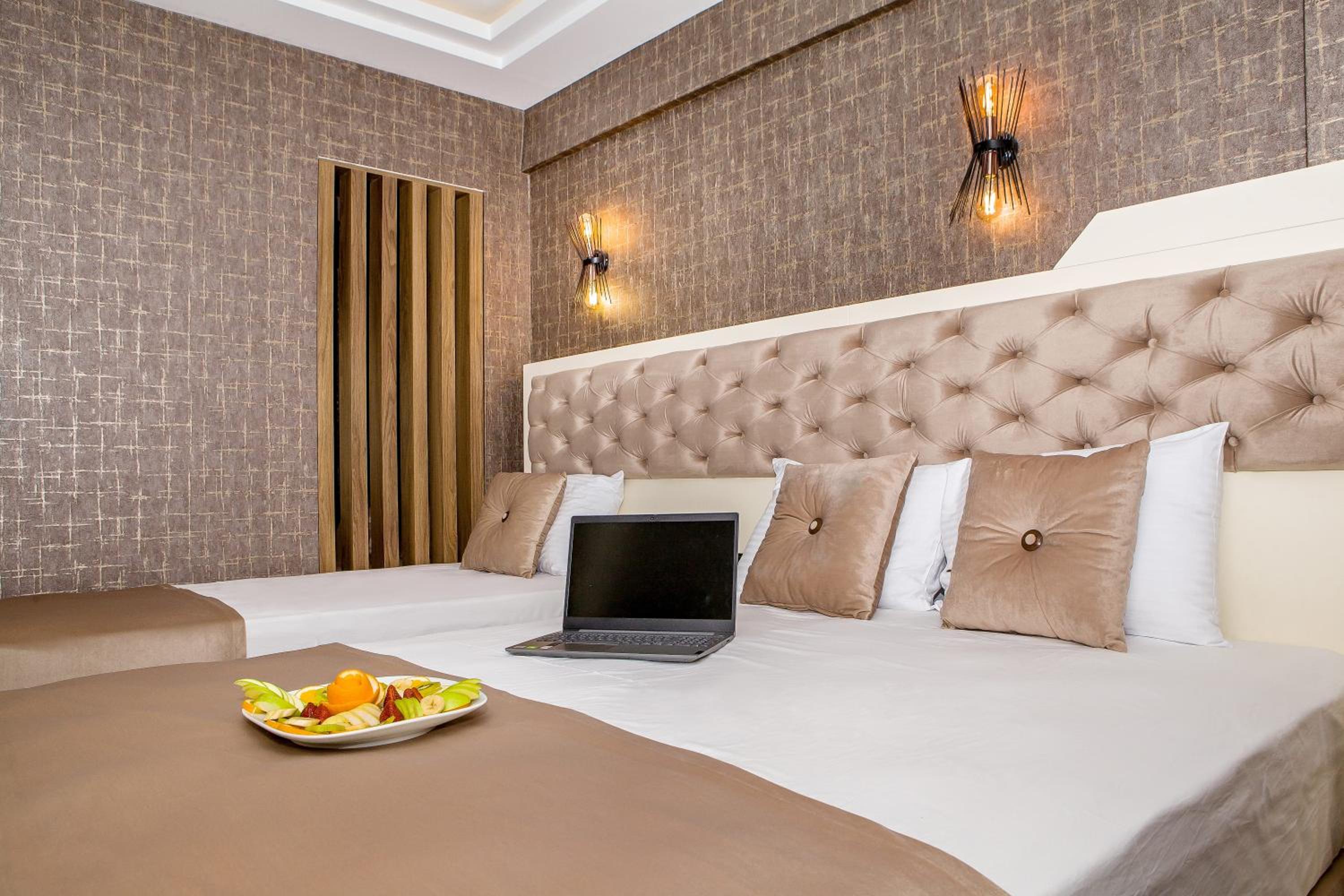 THE LEA HOTELS & SUITE - Image 34