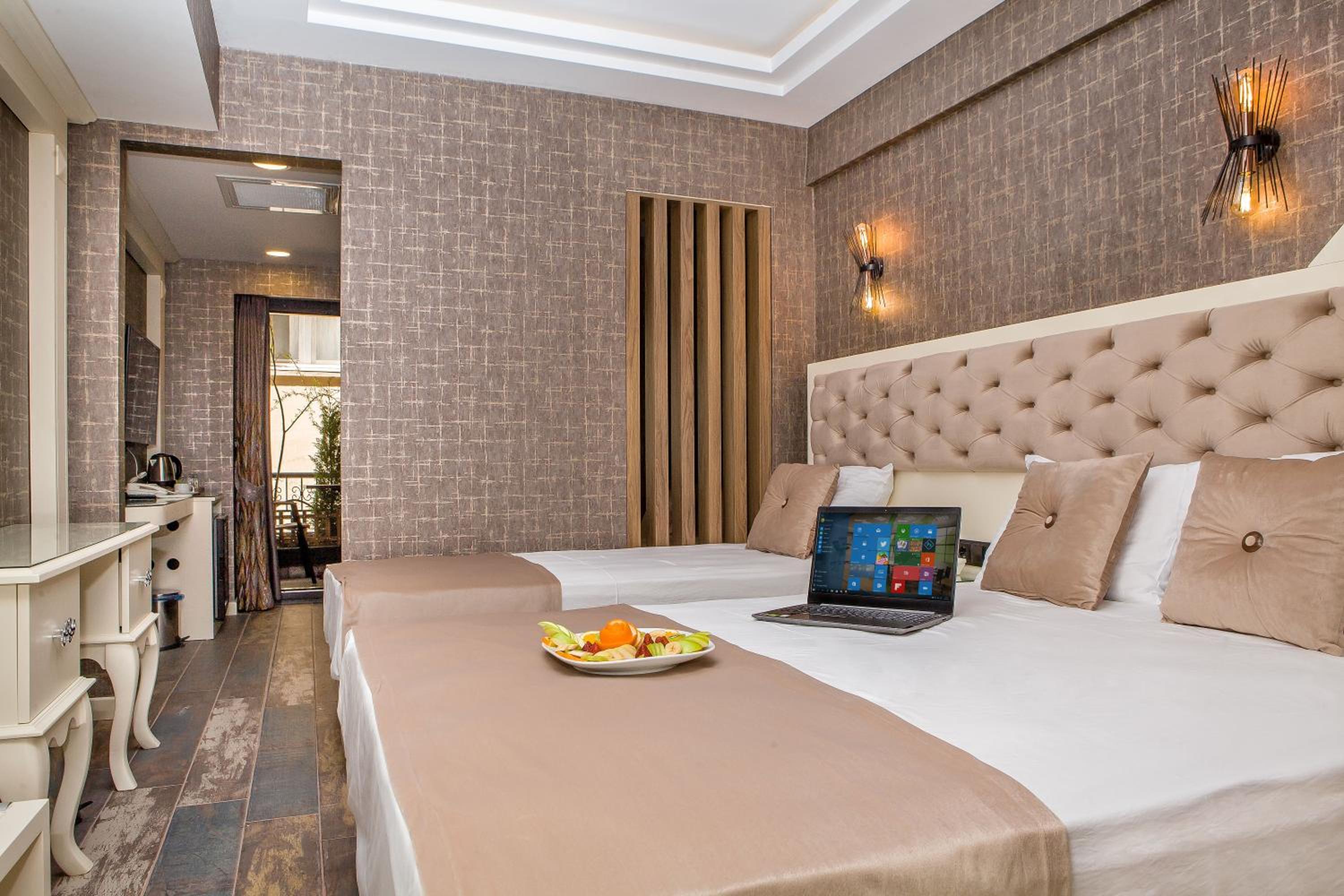 THE LEA HOTELS & SUITE - Image 35