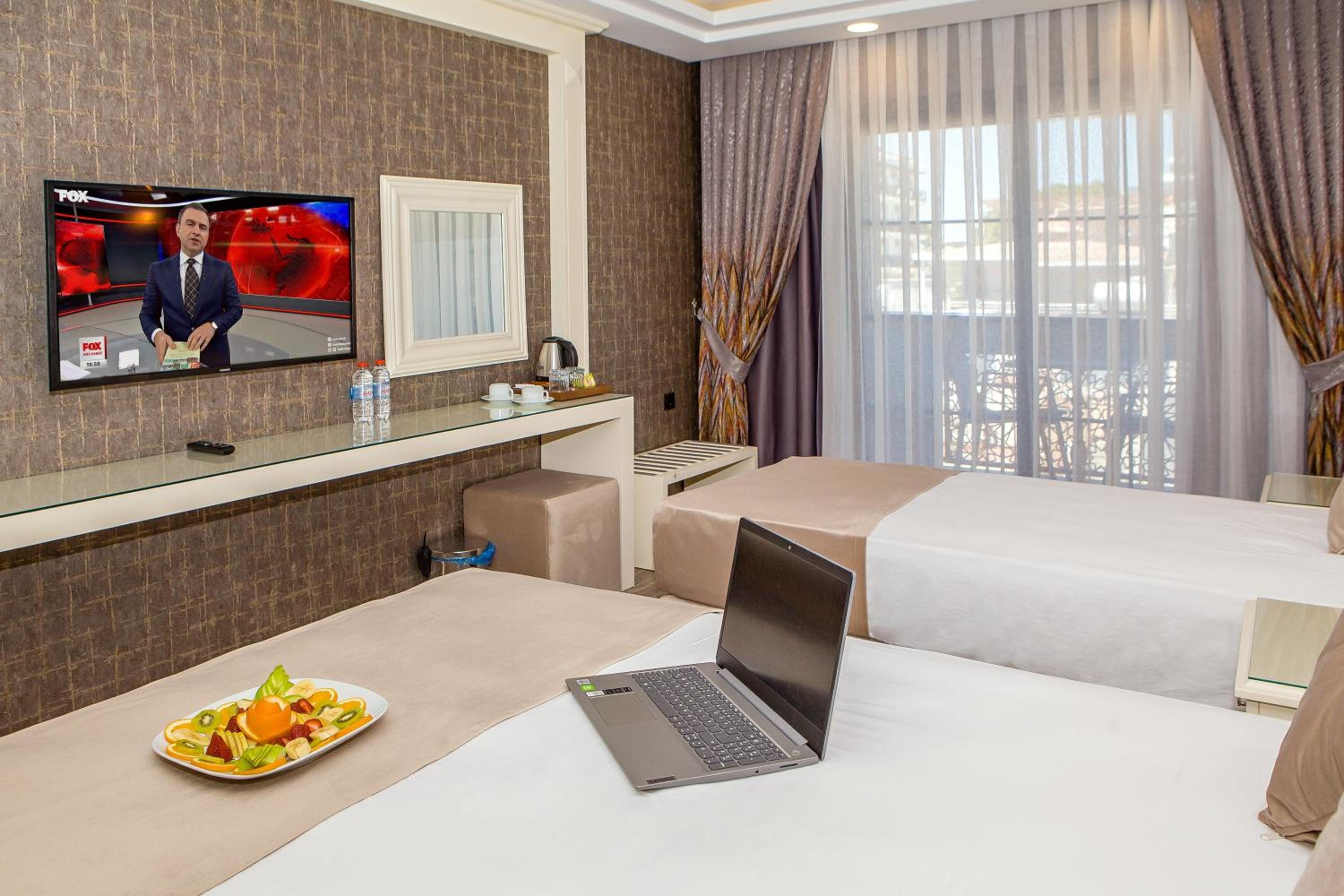 THE LEA HOTELS & SUITE - Image 39