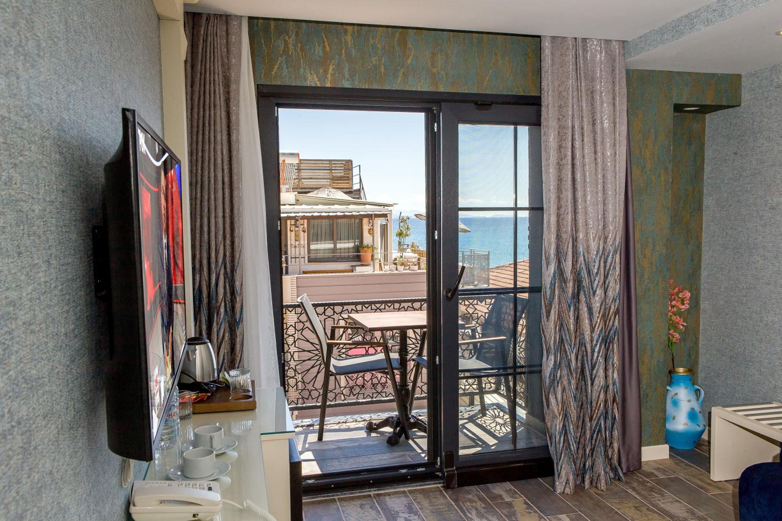 THE LEA HOTELS & SUITE - Image 19