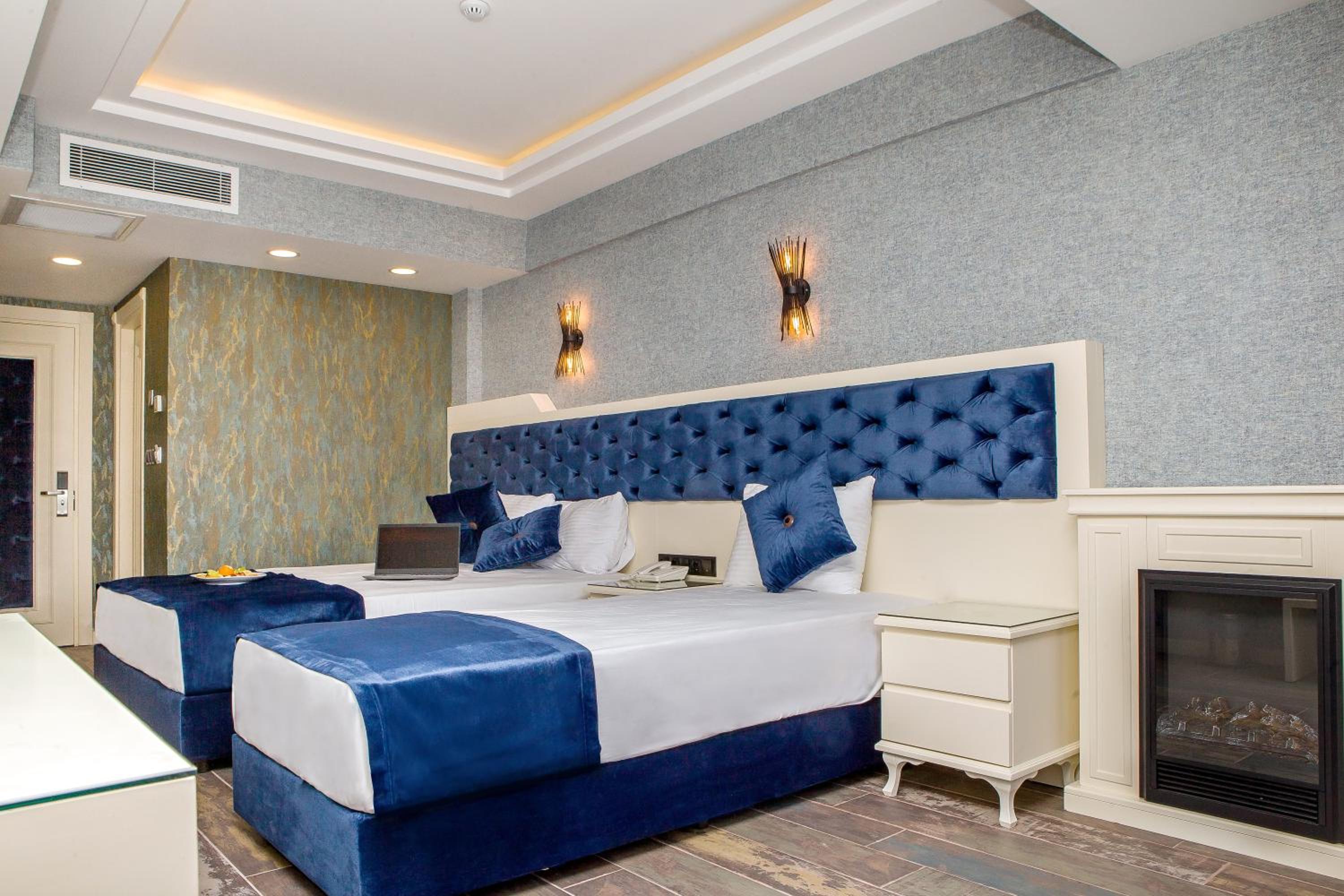 THE LEA HOTELS & SUITE - Image 45