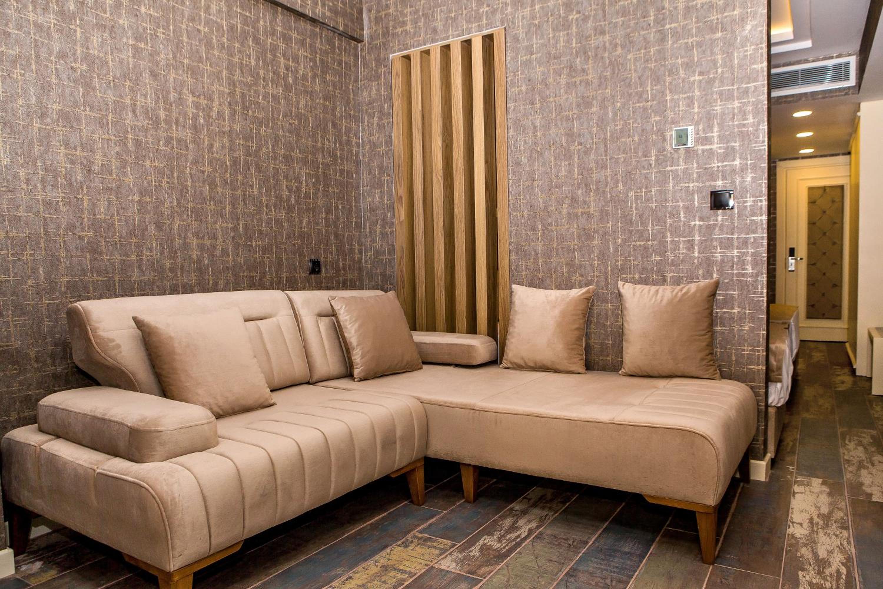 THE LEA HOTELS & SUITE - Image 48