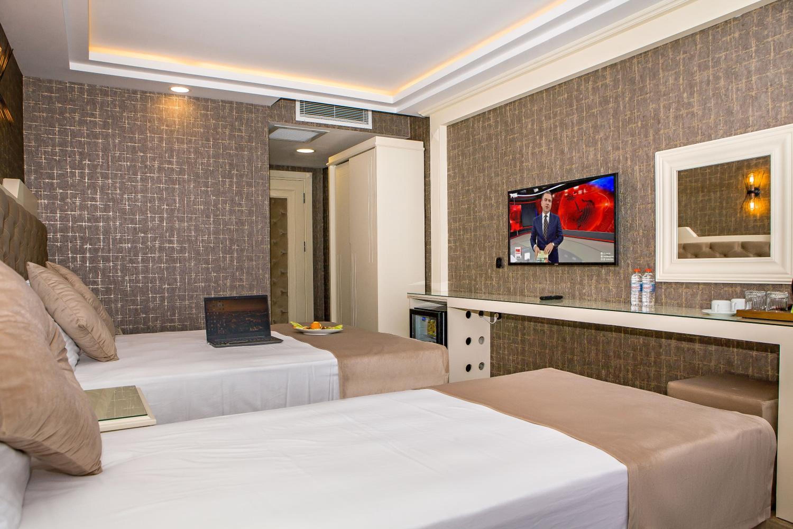 THE LEA HOTELS & SUITE - Image 15