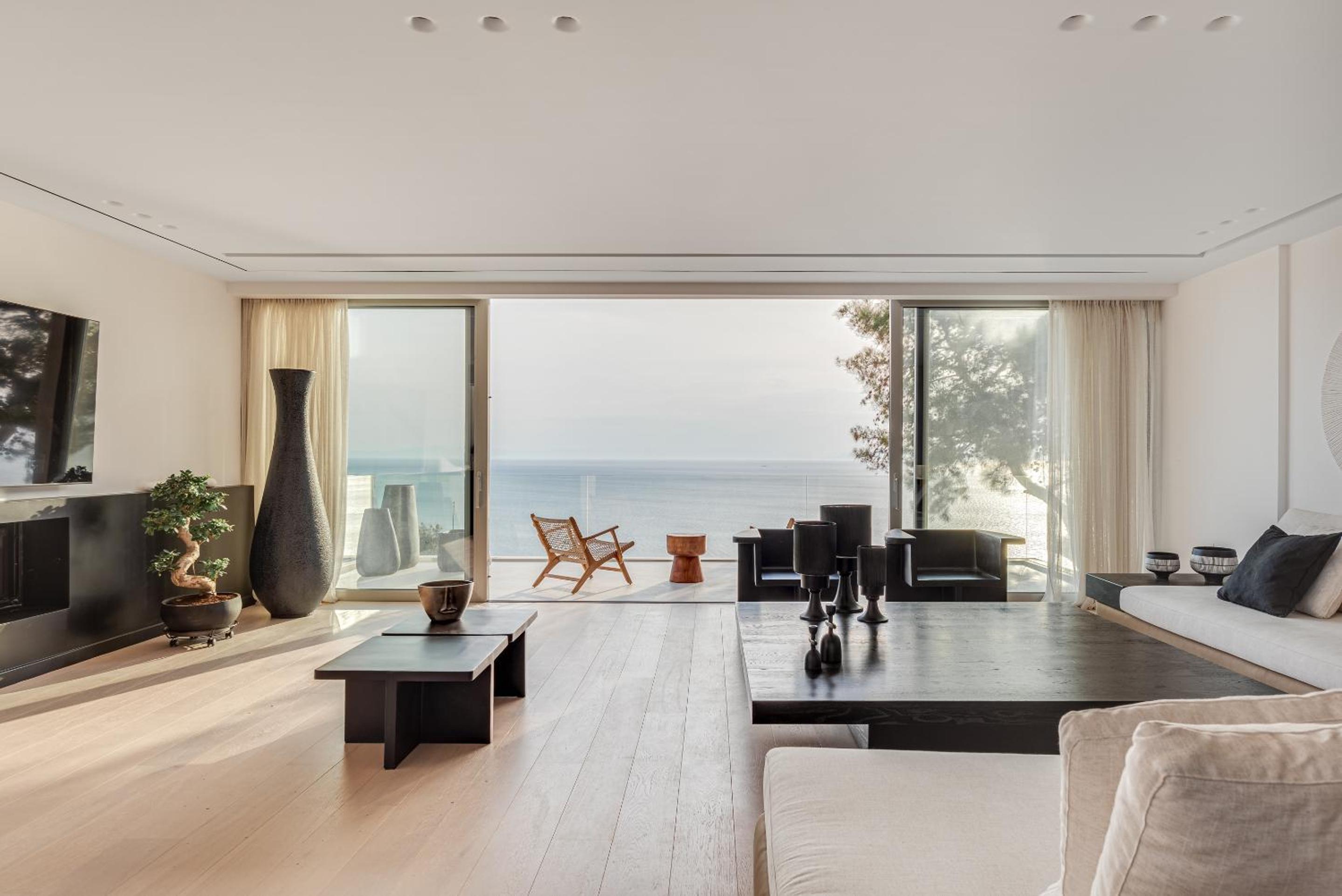 Black Stone Villa view 4