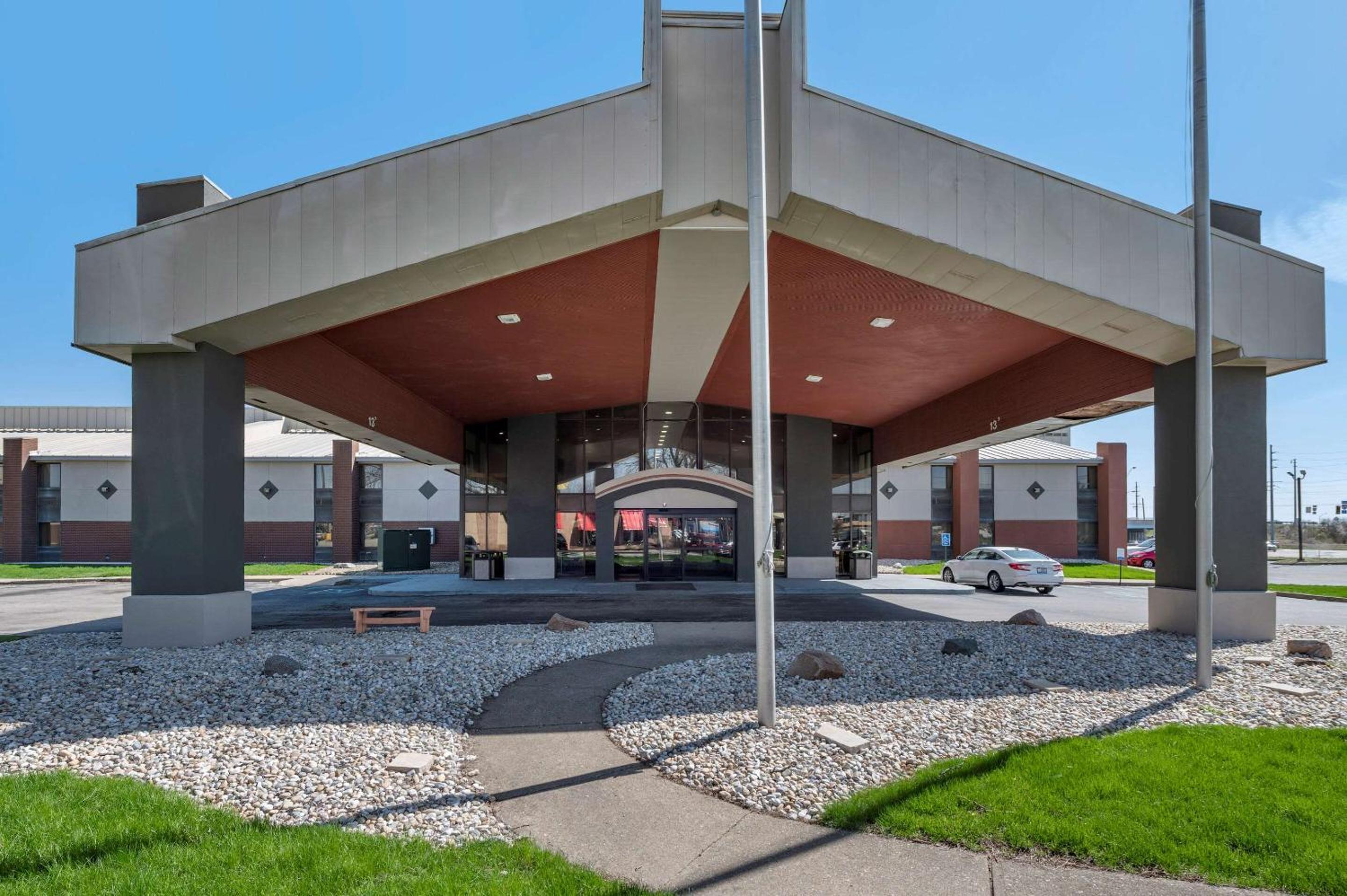 Econo Lodge Lafayette near University view 4