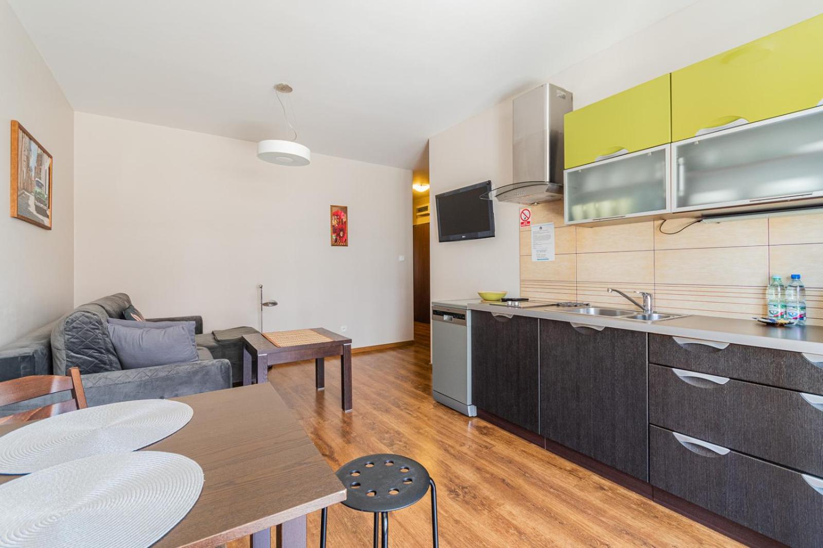 APARTAMENTY MIERZEJA - MARINA, Kąty Rybackie, 100 m od Zalewu Wiślanego, Bezpłatny Meleks