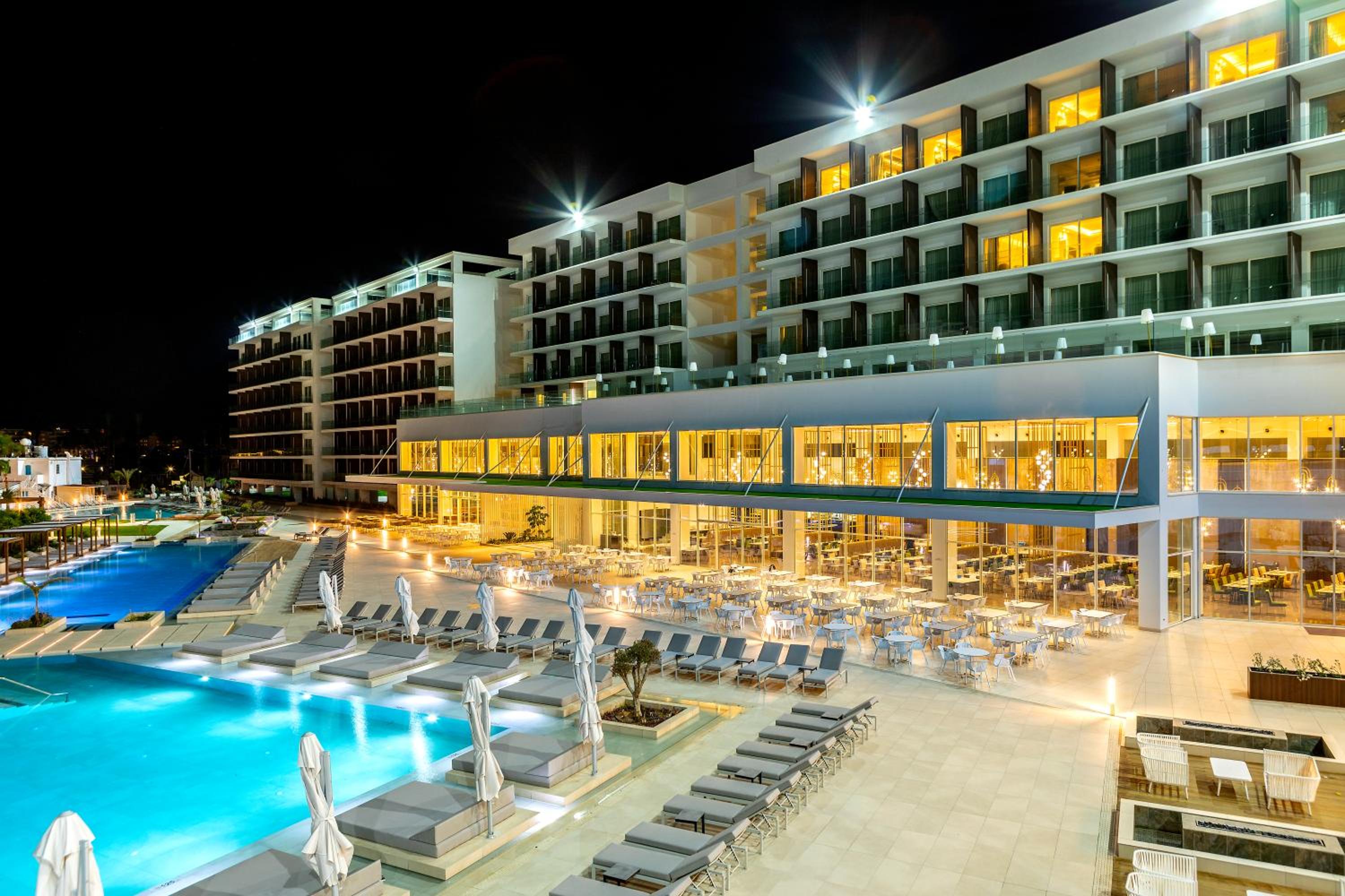 Hotel Chrysomare Beach Hotel & Resort - Image 1