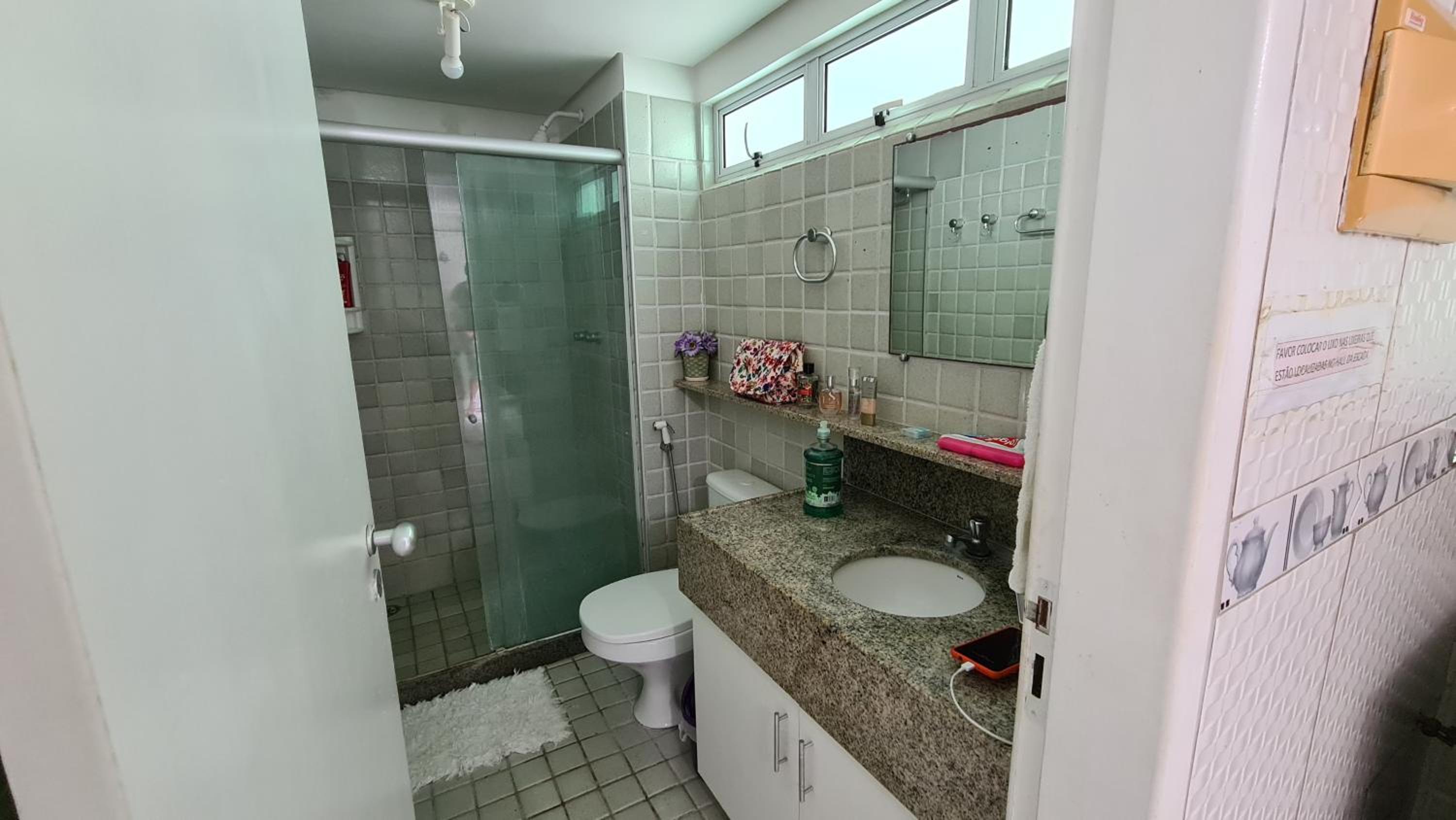 MARAVILHOSO FLAT NO ANCORAR