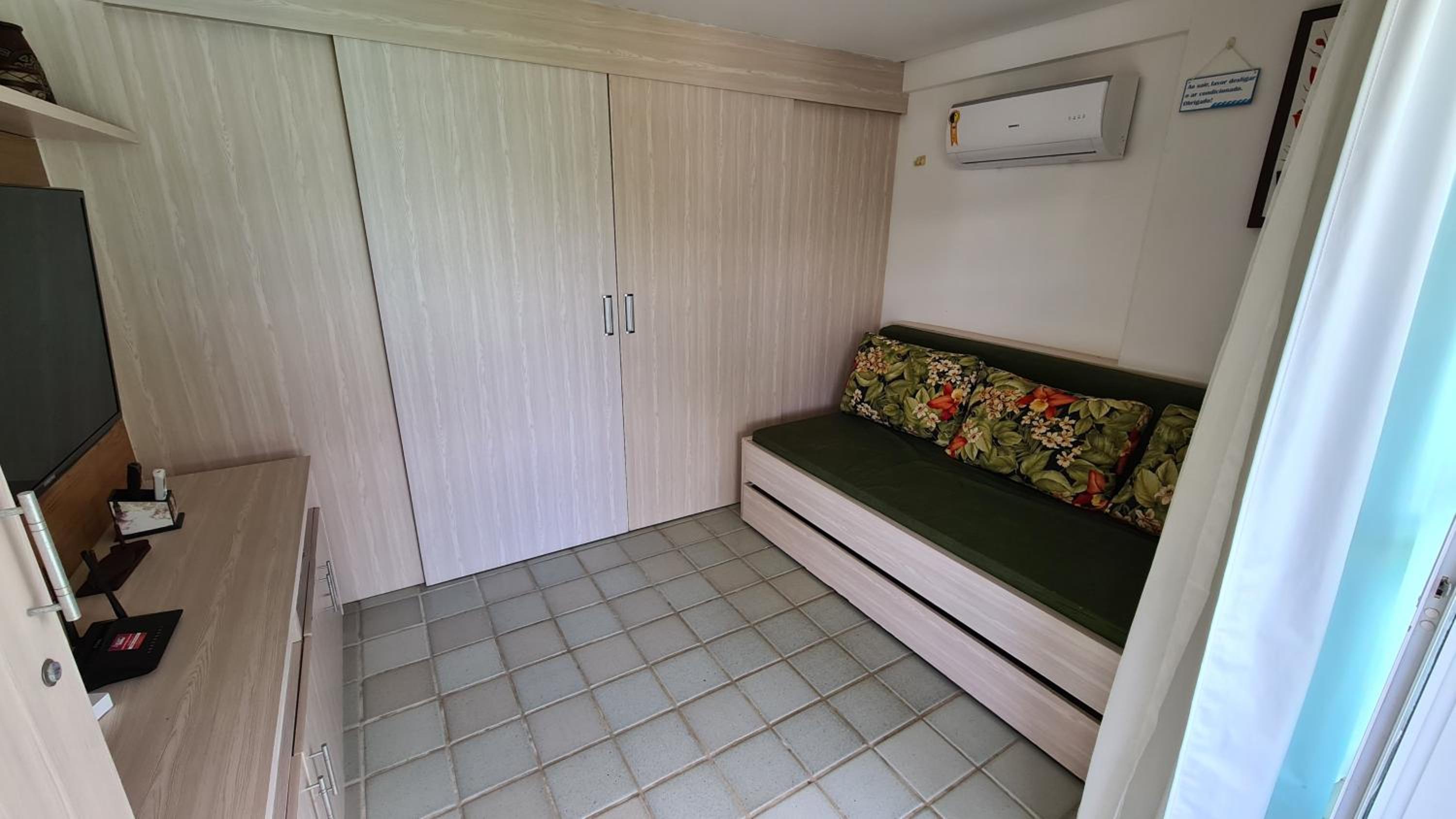MARAVILHOSO FLAT NO ANCORAR