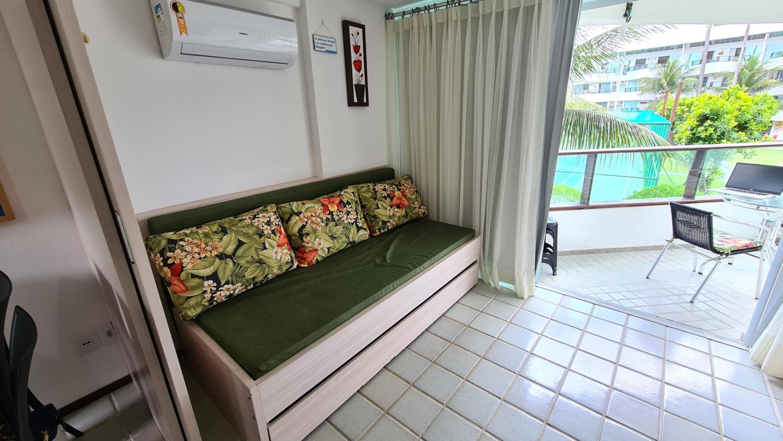 MARAVILHOSO FLAT NO ANCORAR