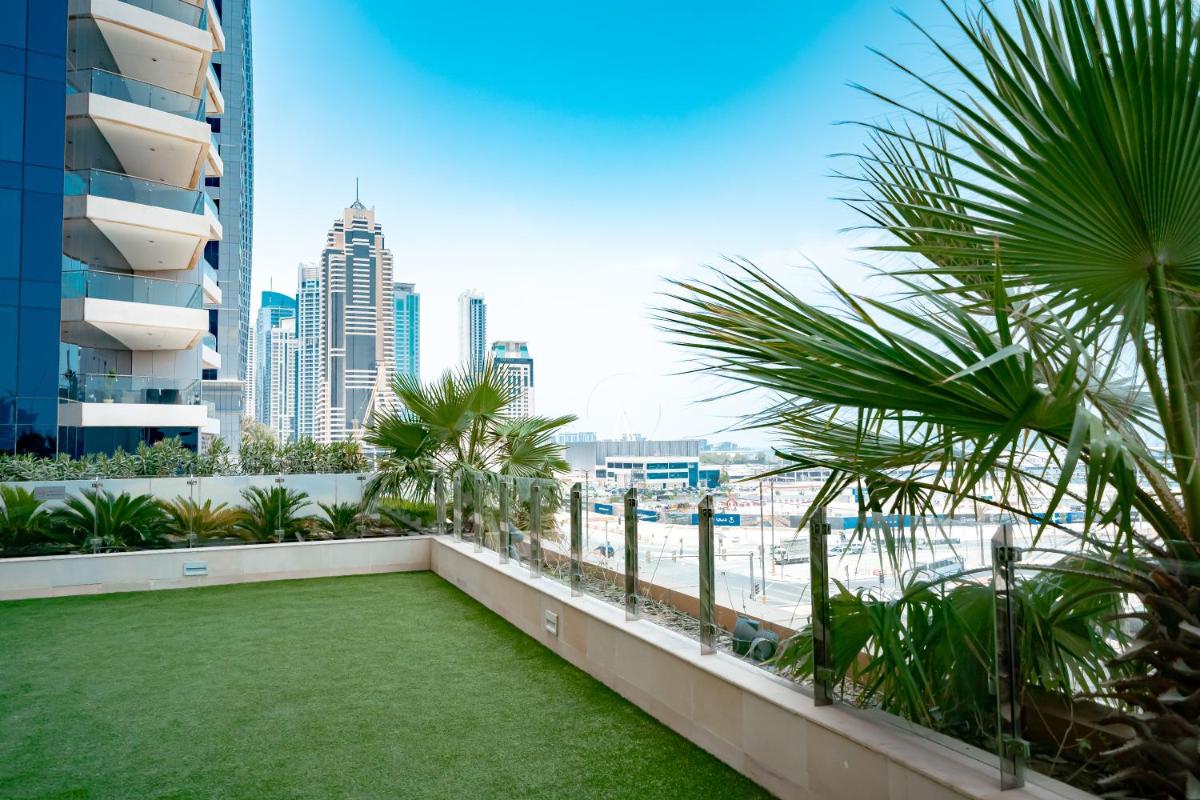 HiGuests - Chic Apt with Spectacular Aerial Sea Views