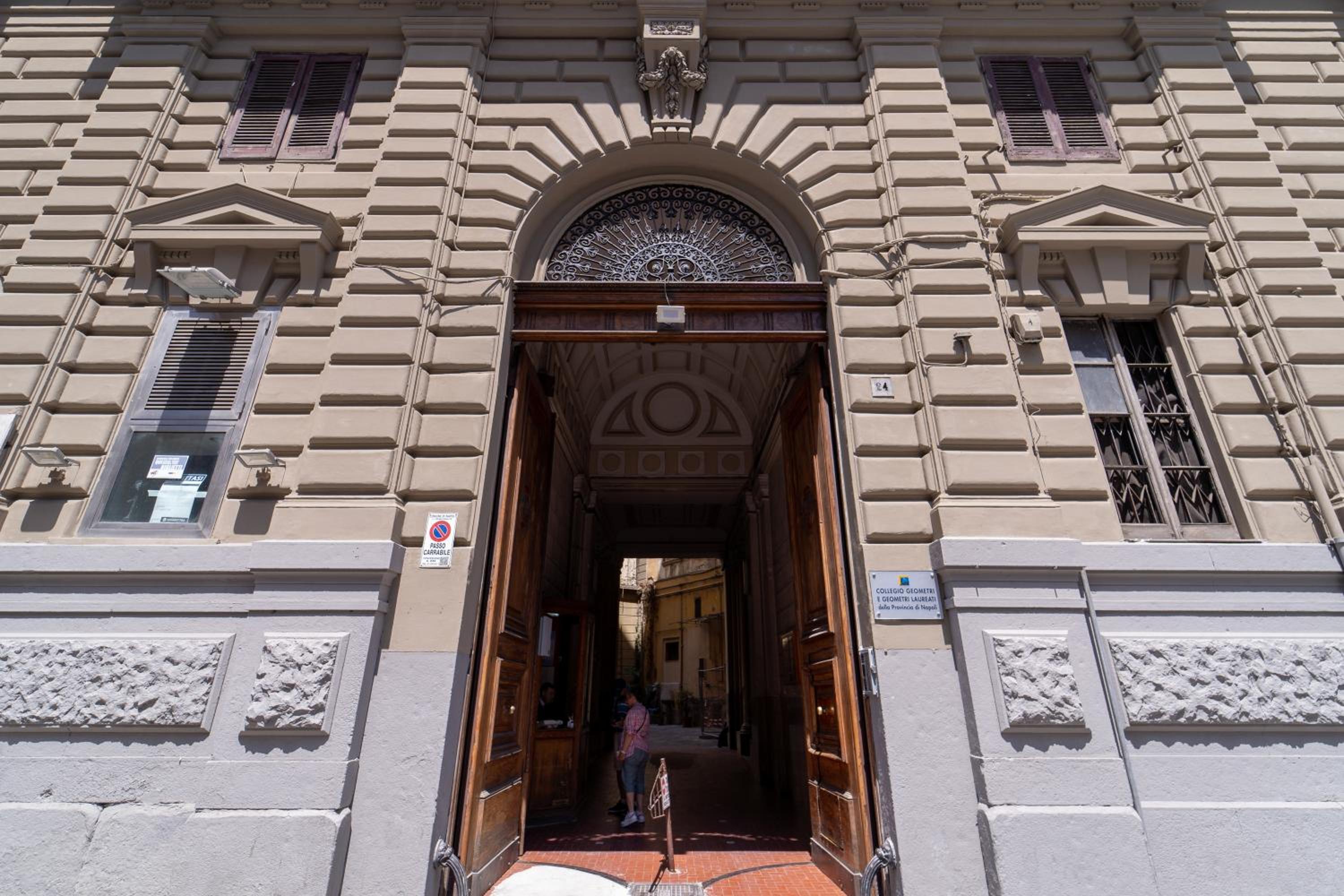 P.C. Boutique Medina H. Napoli Centro, by Clapa Group