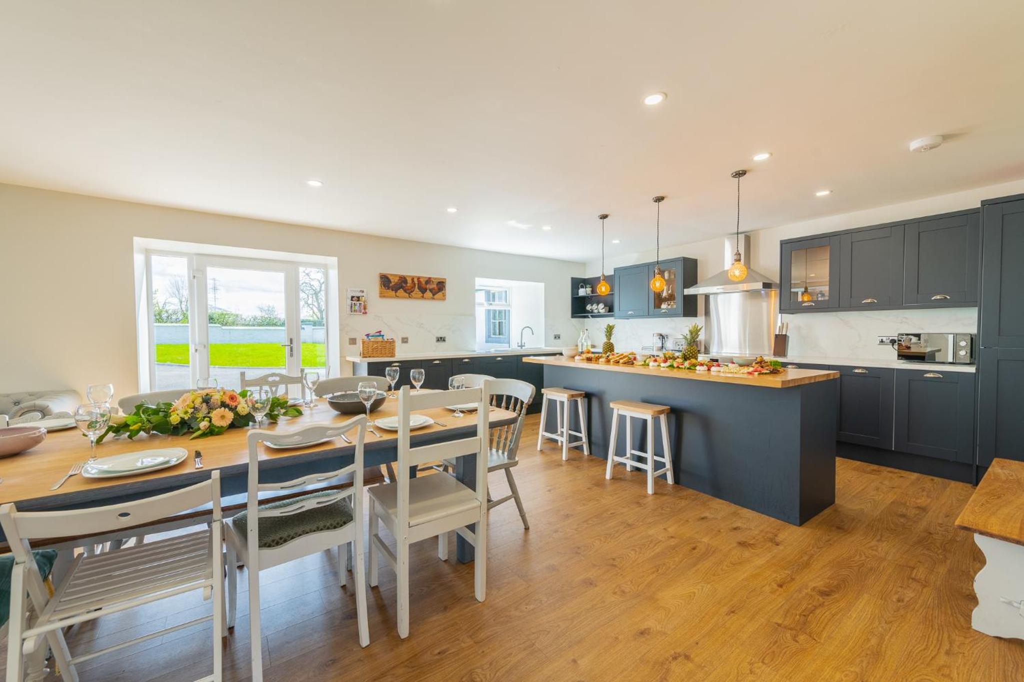 Nether Newton - Sleeps 12, Hottub, Sauna, Private Garden view 4