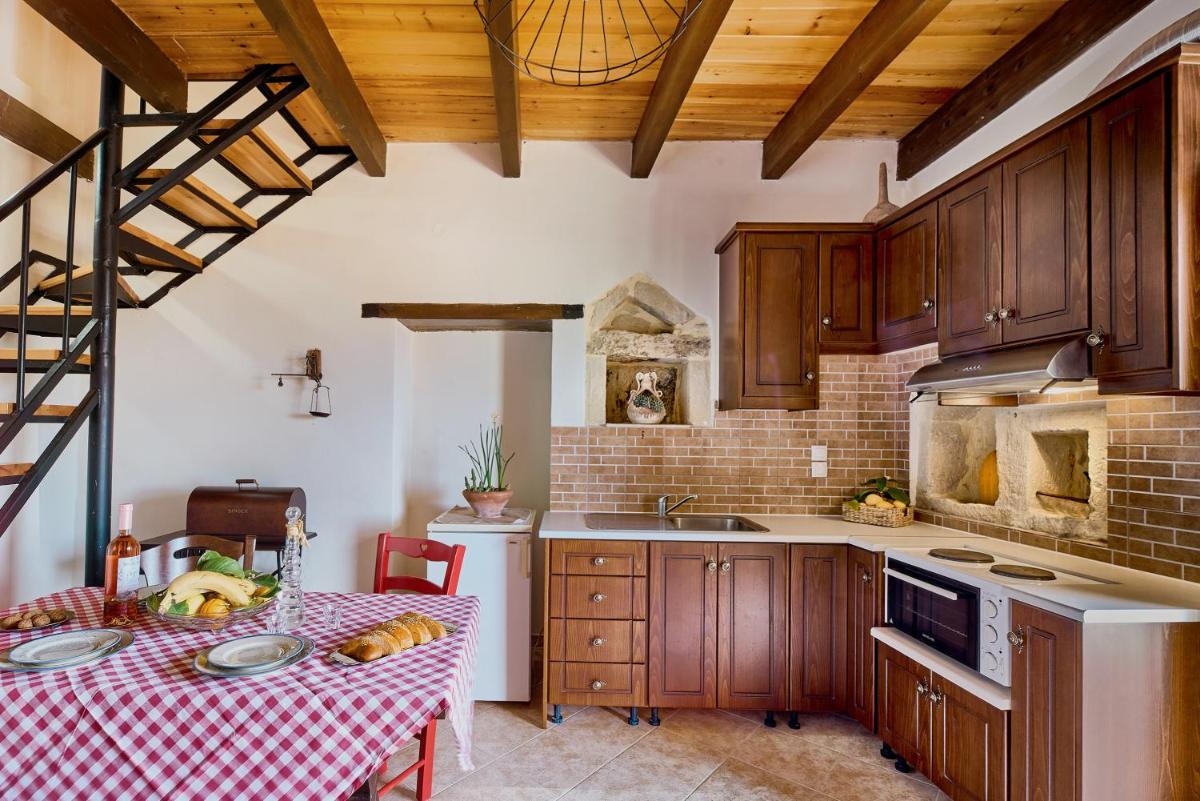 Vaggelis Little Stone House view 5