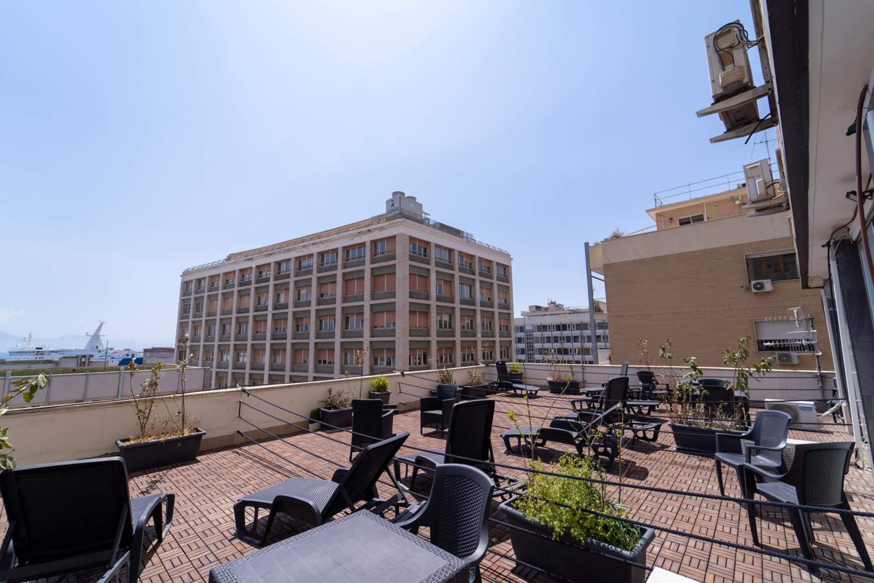 PC Boutique H, Sea View by ClaPa group