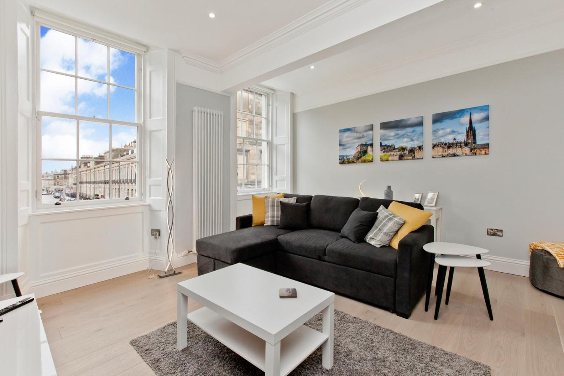 Modern & Spacious 1 Bed Apt, West End