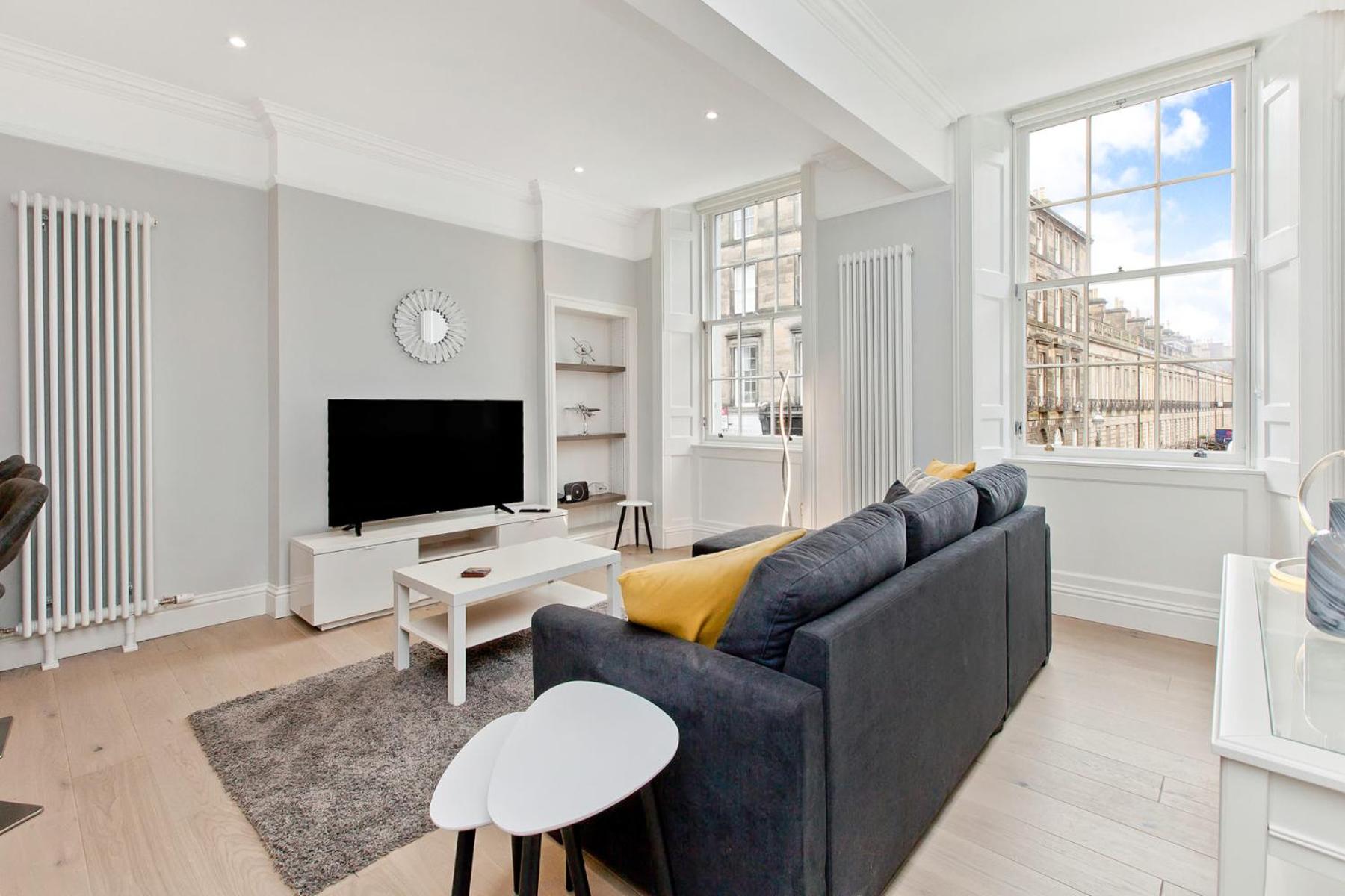 Modern & Spacious 1 Bed Apt, West End