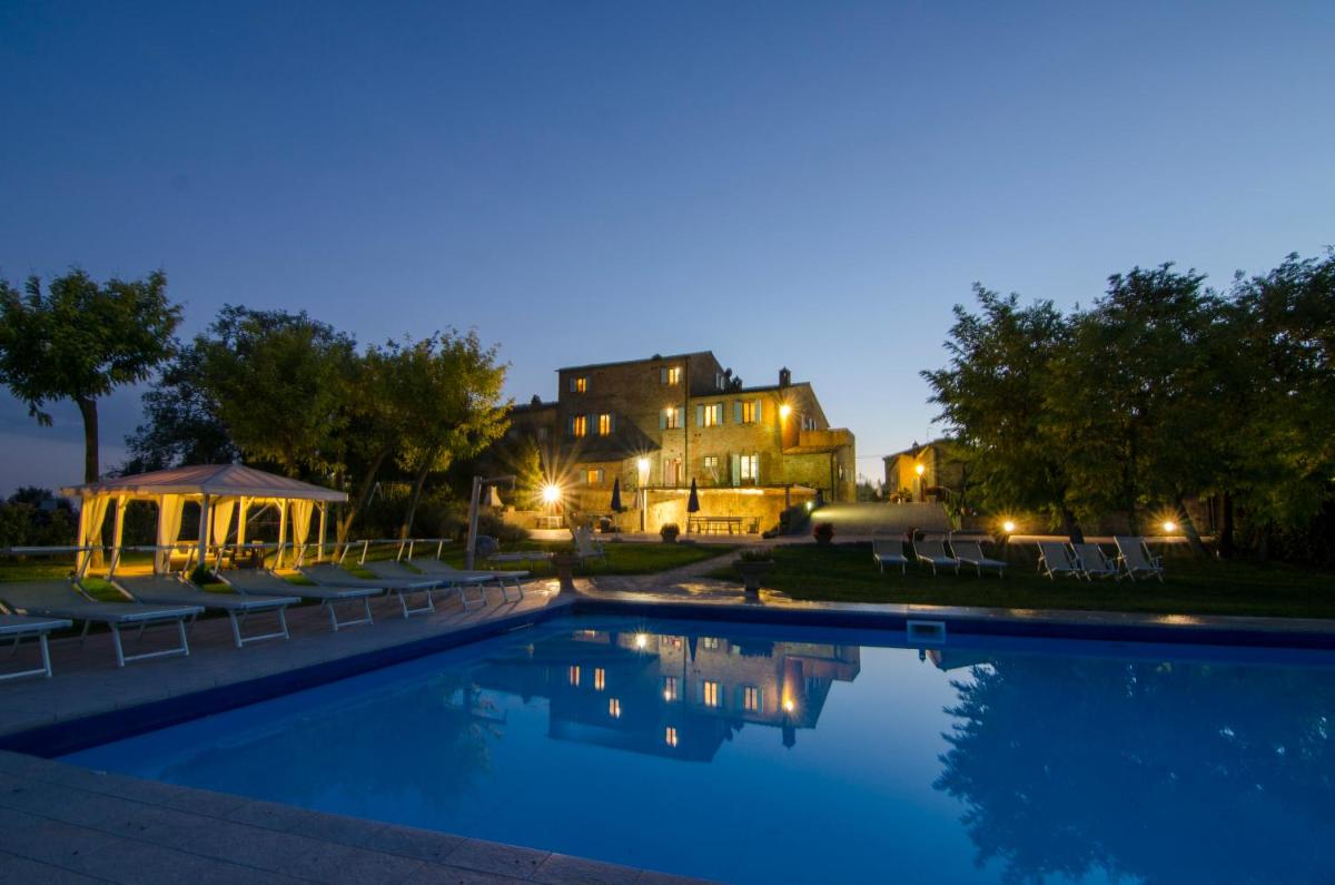 12 bedrooms mansion with city view private pool and enclosed garden at Cortona