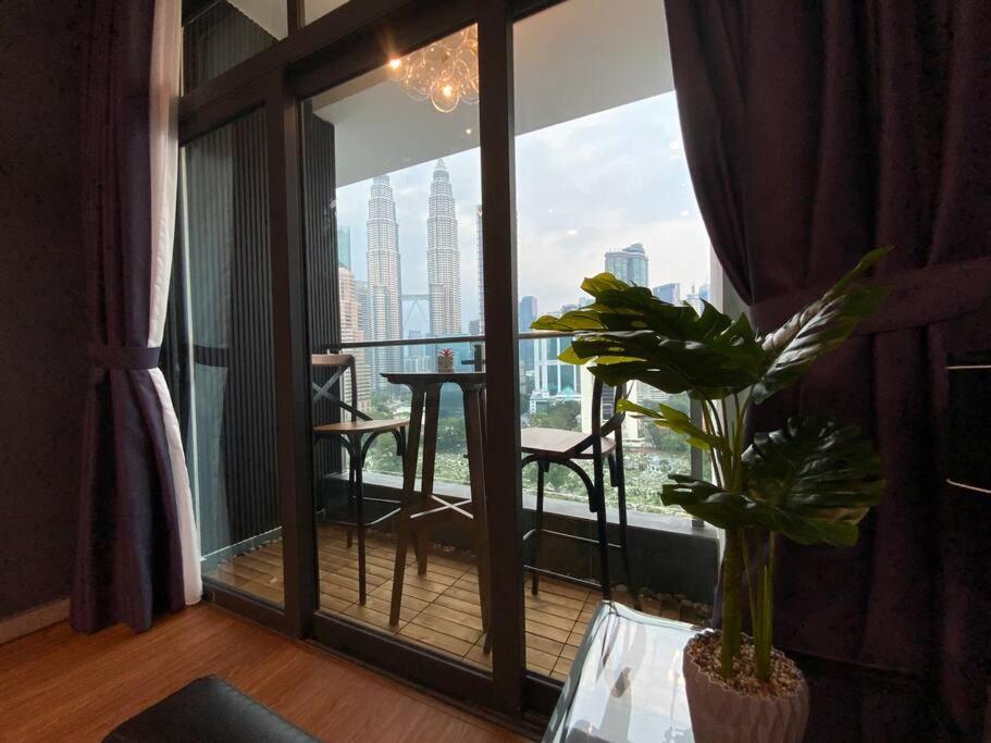 KLCC view Staycation @ Kg Baru Food Heaven