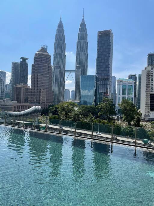 KLCC view Staycation @ Kg Baru Food Heaven