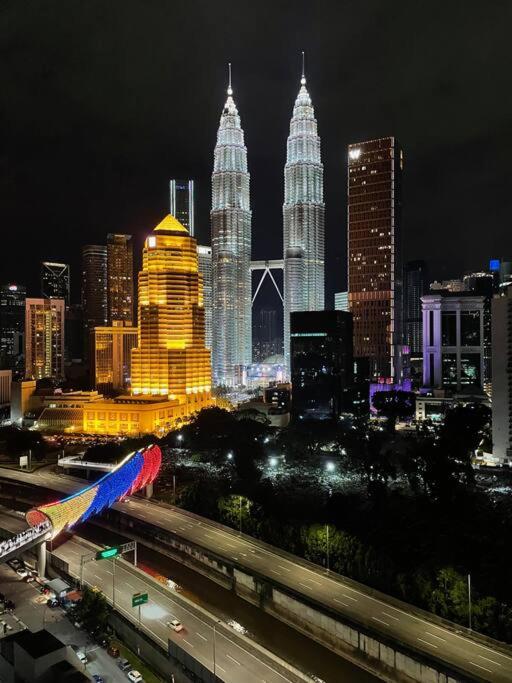 KLCC view Staycation @ Kg Baru Food Heaven
