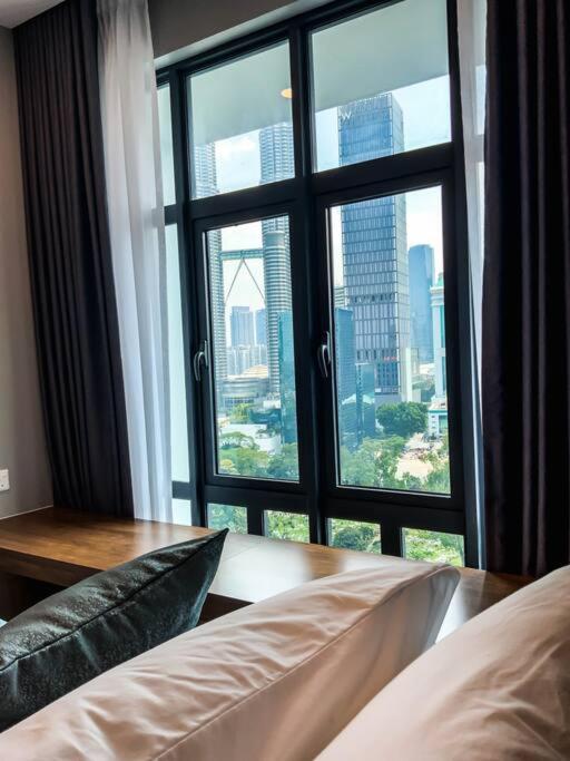 KLCC view Staycation @ Kg Baru Food Heaven