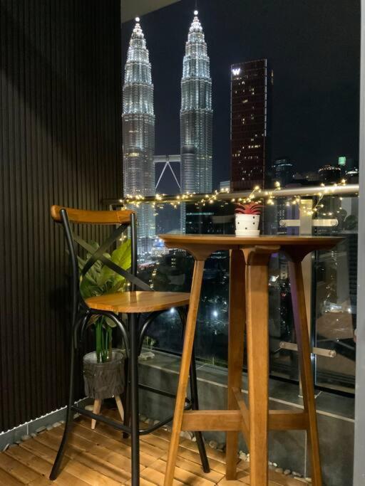 KLCC view Staycation @ Kg Baru Food Heaven