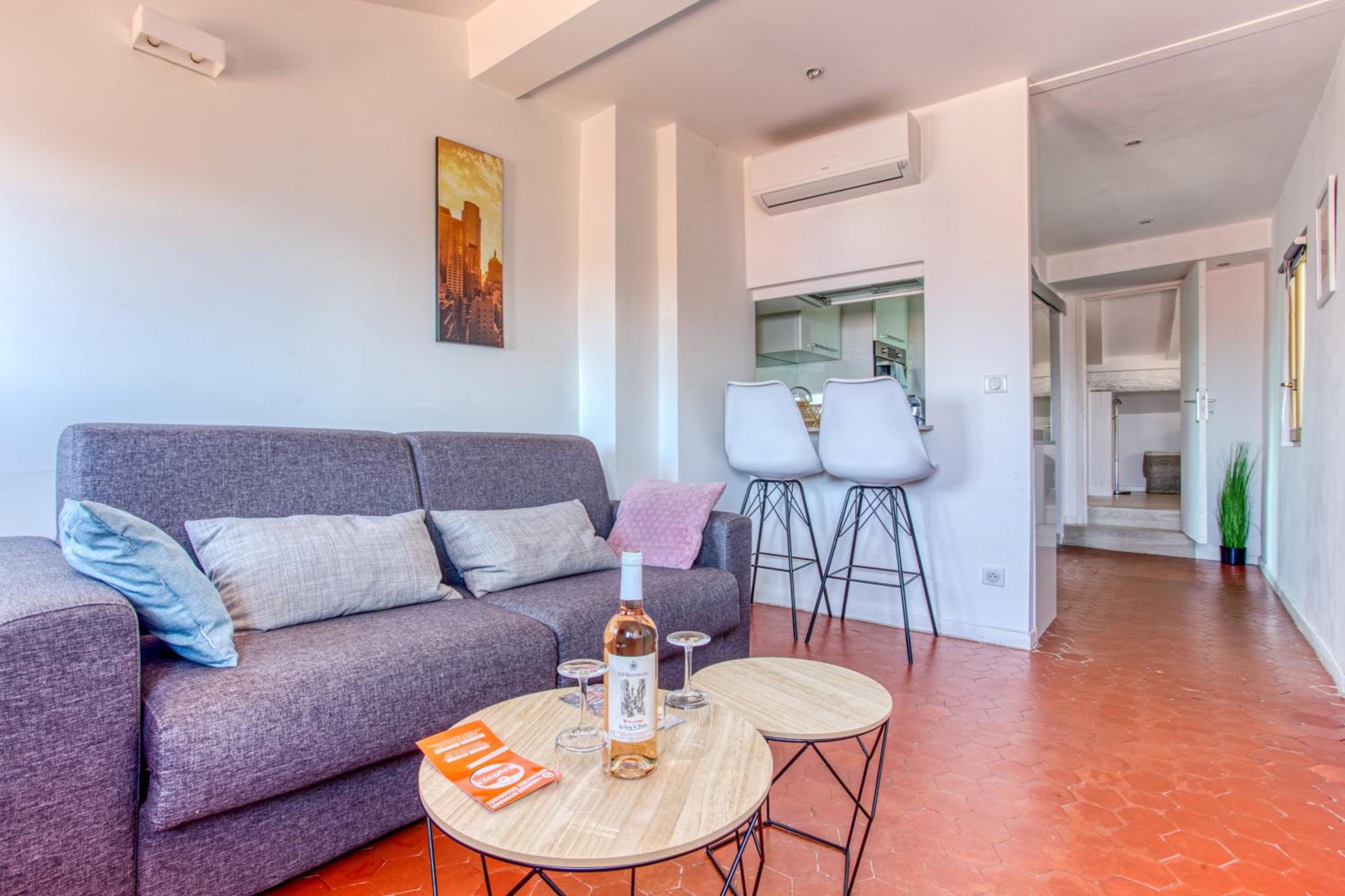 Gilly 4 - EXCEPTIONAL 2BEDS, SEA VIEW, MODERN,A/C, OLD TOWN photo 4