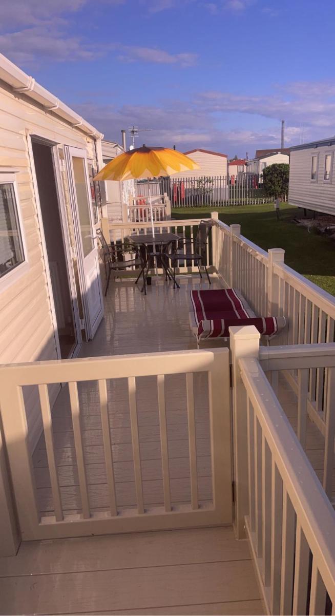 The Pearl - Deluxe Access Caravan view 5