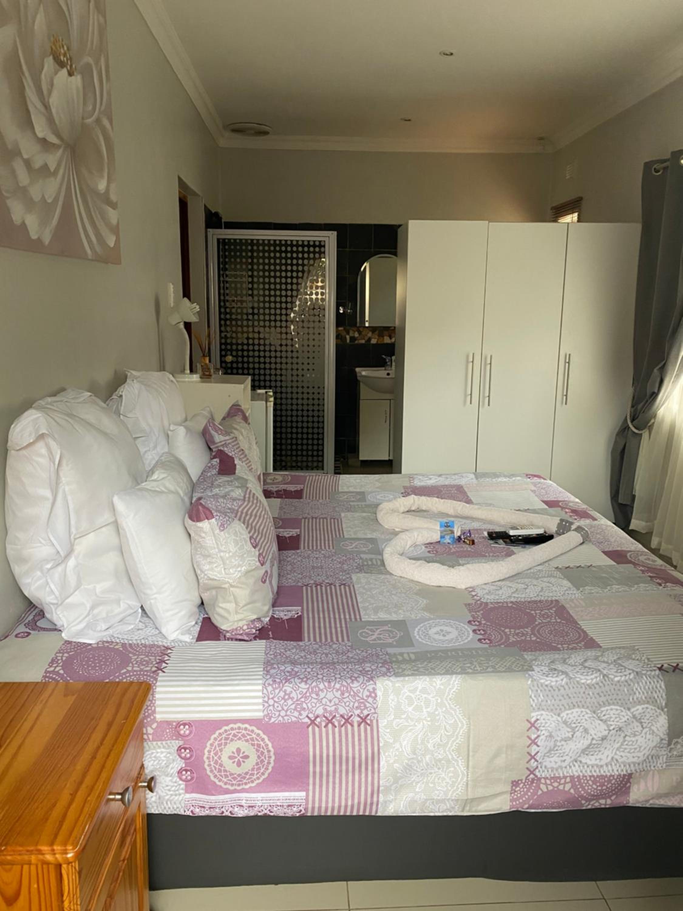 Acquila Guest House